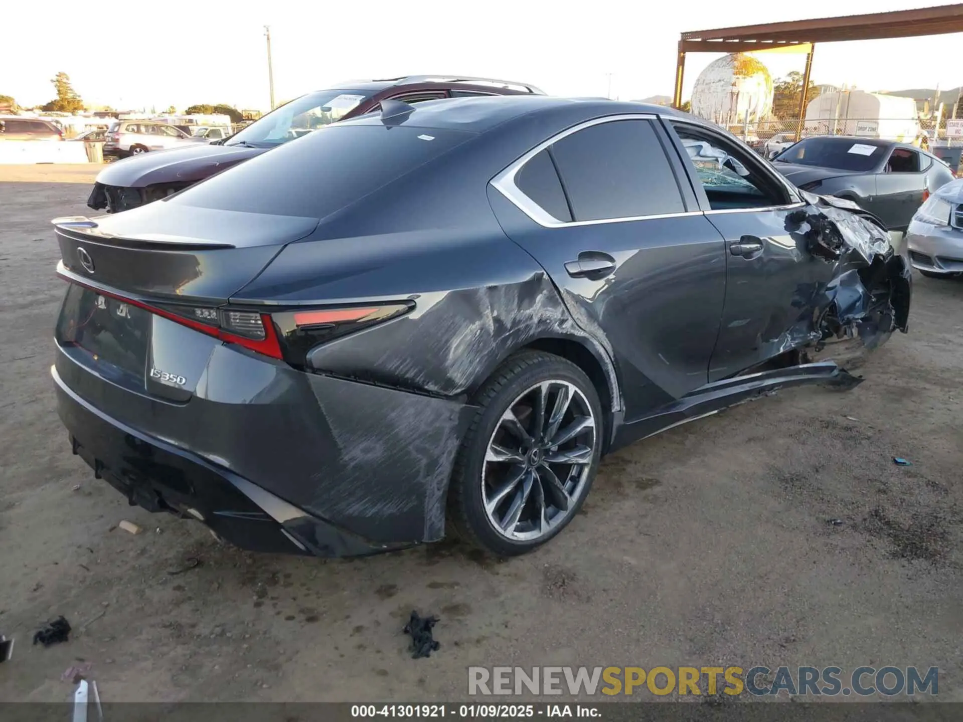 4 fotografías del automóvil dañado JTHGZ1B25P5069397 LEXUS IS 350 2023