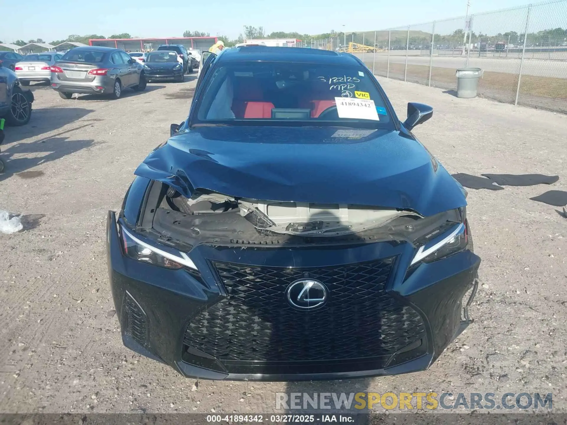 11 fotografías del automóvil dañado JTHGZ1B26P5067657 LEXUS IS 350 2023