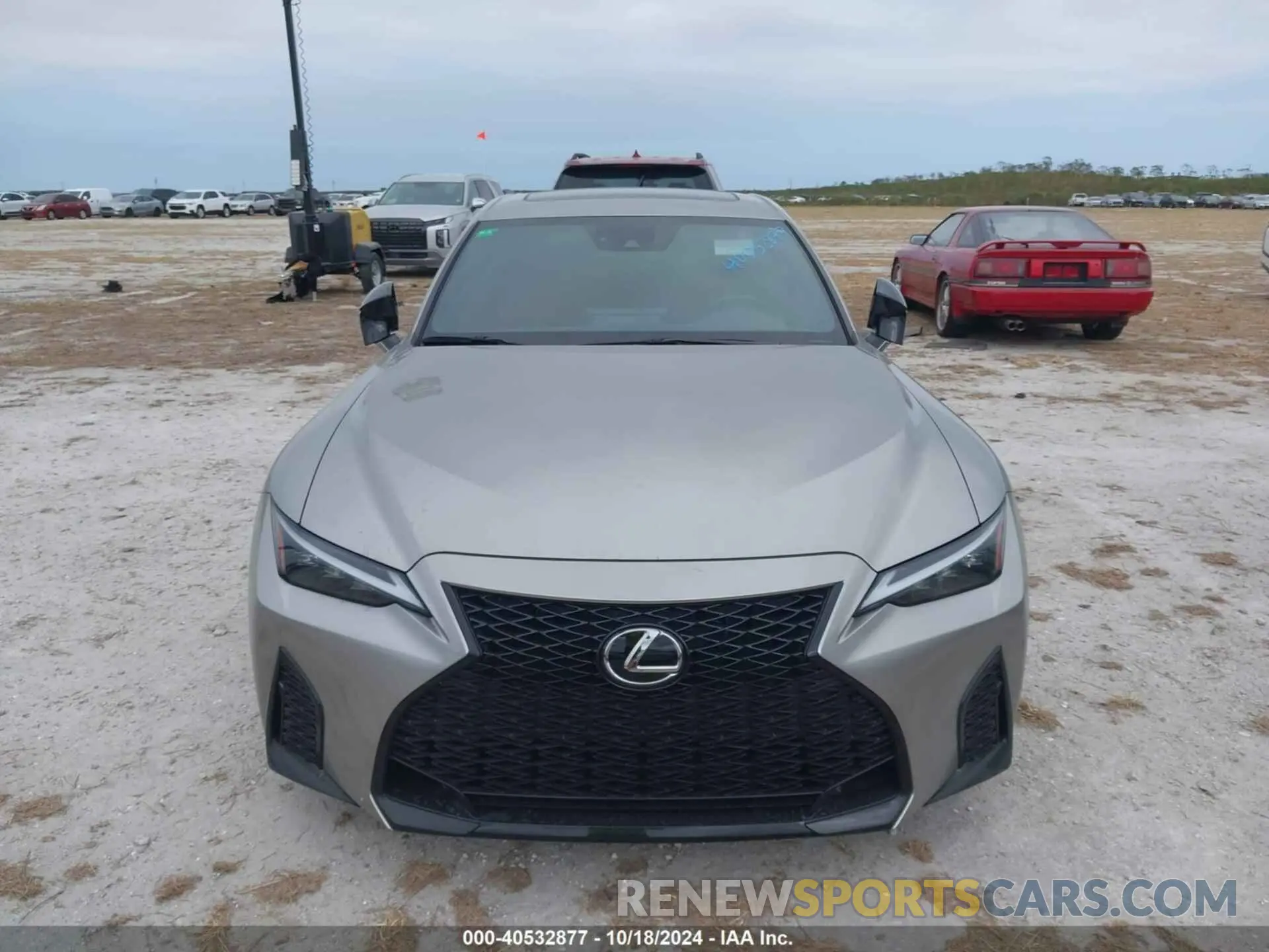 12 fotografías del automóvil dañado JTHGZ1B27P5063293 LEXUS IS 350 2023