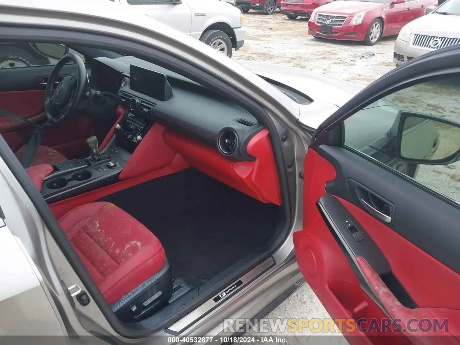 5 fotografías del automóvil dañado JTHGZ1B27P5063293 LEXUS IS 350 2023