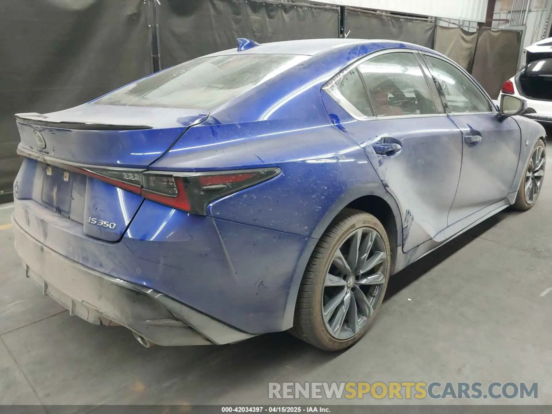 4 fotografías del automóvil dañado JTHGZ1B27P5065495 LEXUS IS 350 2023