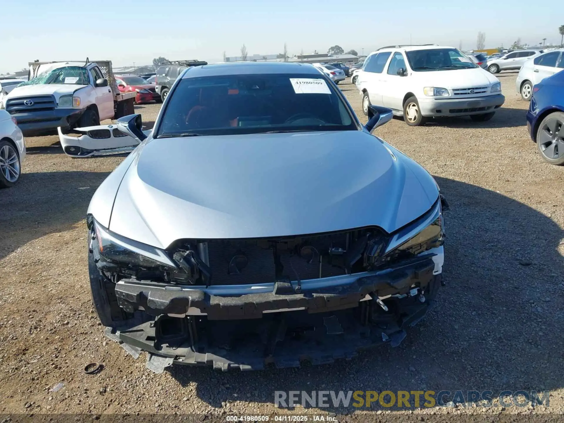 13 fotografías del automóvil dañado JTHGZ1B27P5069319 LEXUS IS 350 2023
