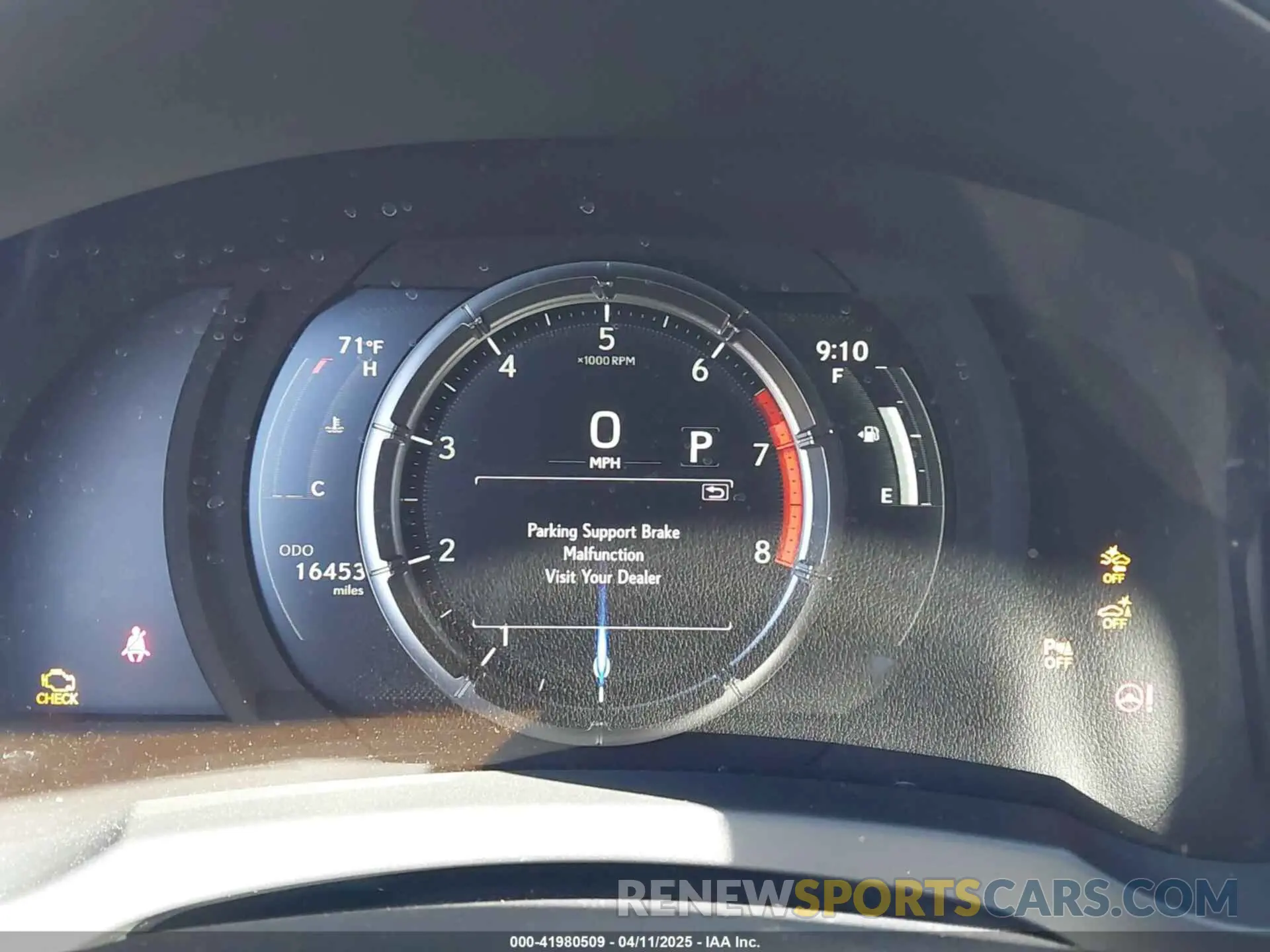 7 fotografías del automóvil dañado JTHGZ1B27P5069319 LEXUS IS 350 2023