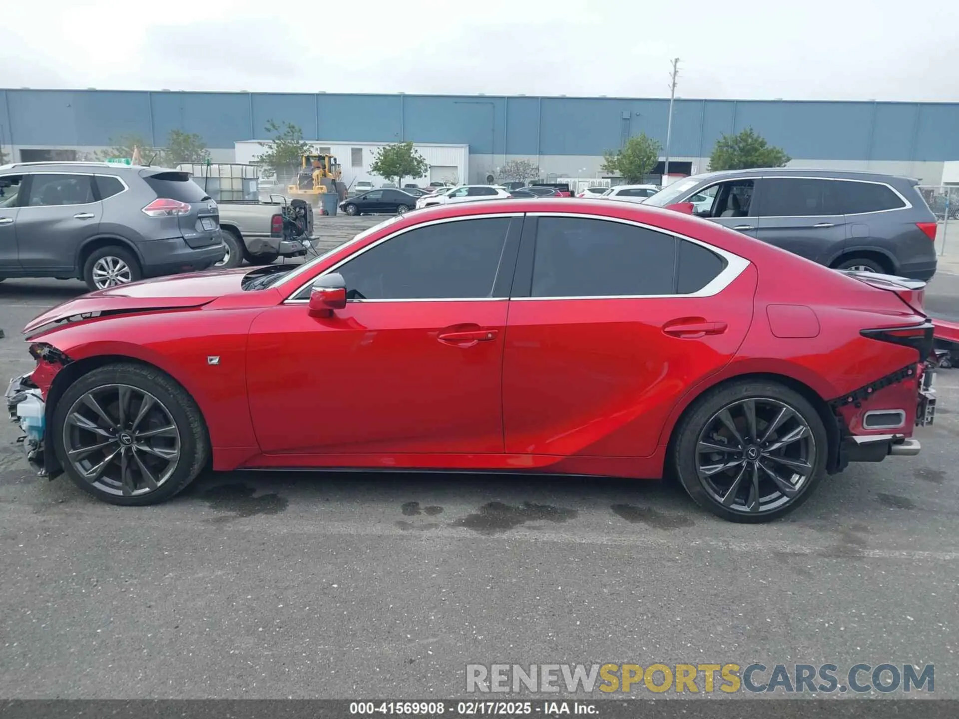 15 fotografías del automóvil dañado JTHGZ1B29P5062890 LEXUS IS 350 2023