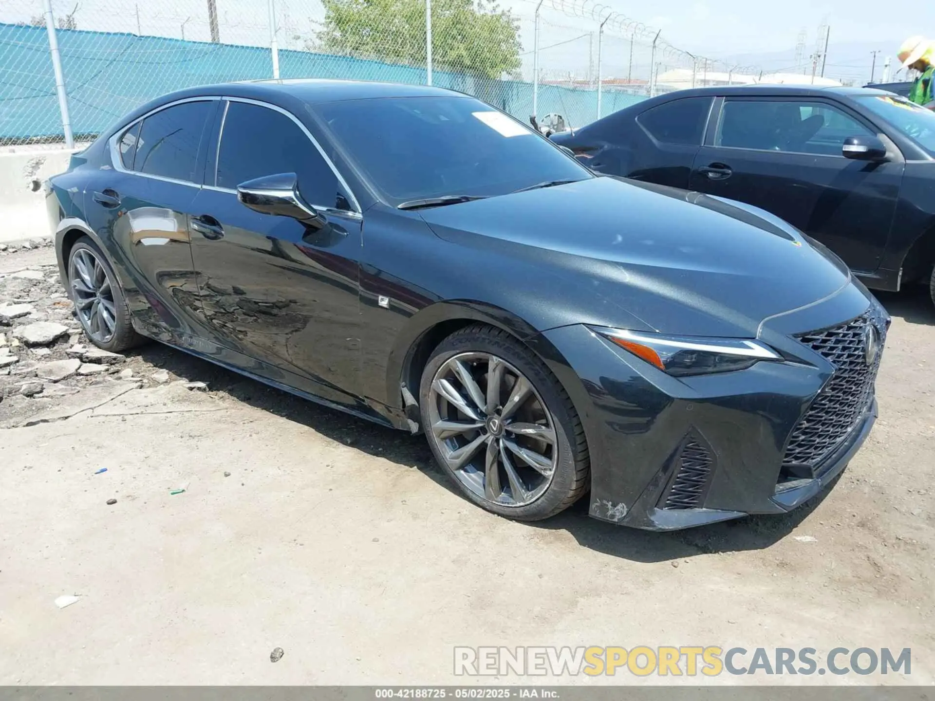 1 fotografías del automóvil dañado JTHGZ1B29P5071363 LEXUS IS 350 2023