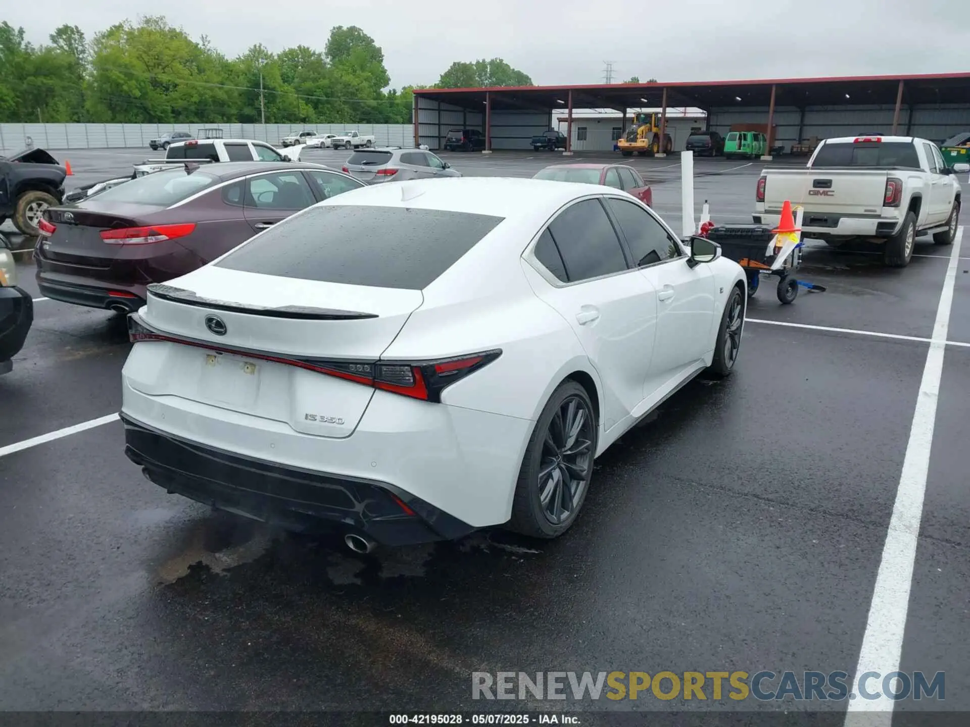 4 fotografías del automóvil dañado JTHGZ1B2XP5058945 LEXUS IS 350 2023