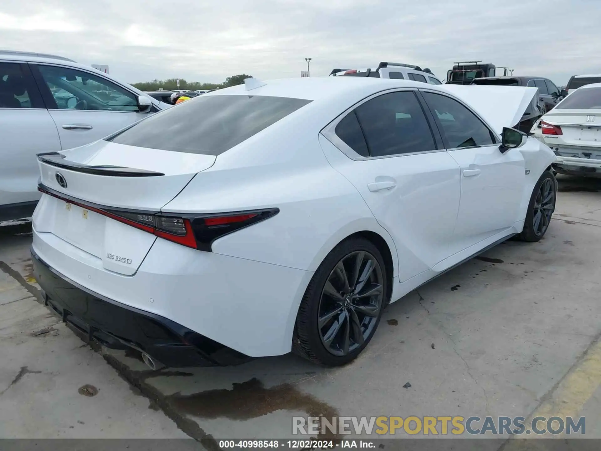 4 fotografías del automóvil dañado JTHGZ1B2XP5059612 LEXUS IS 350 2023