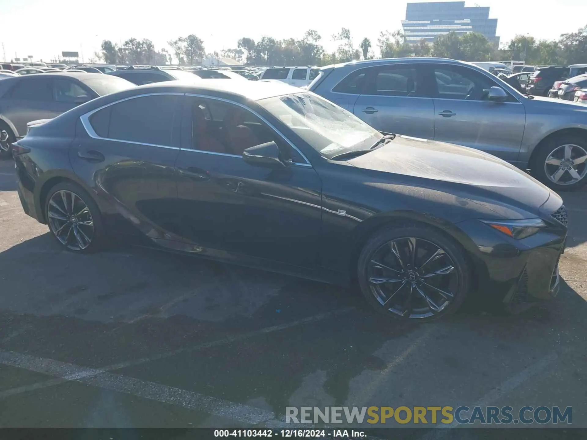 13 fotografías del automóvil dañado JTHGZ1B2XP5061098 LEXUS IS 350 2023