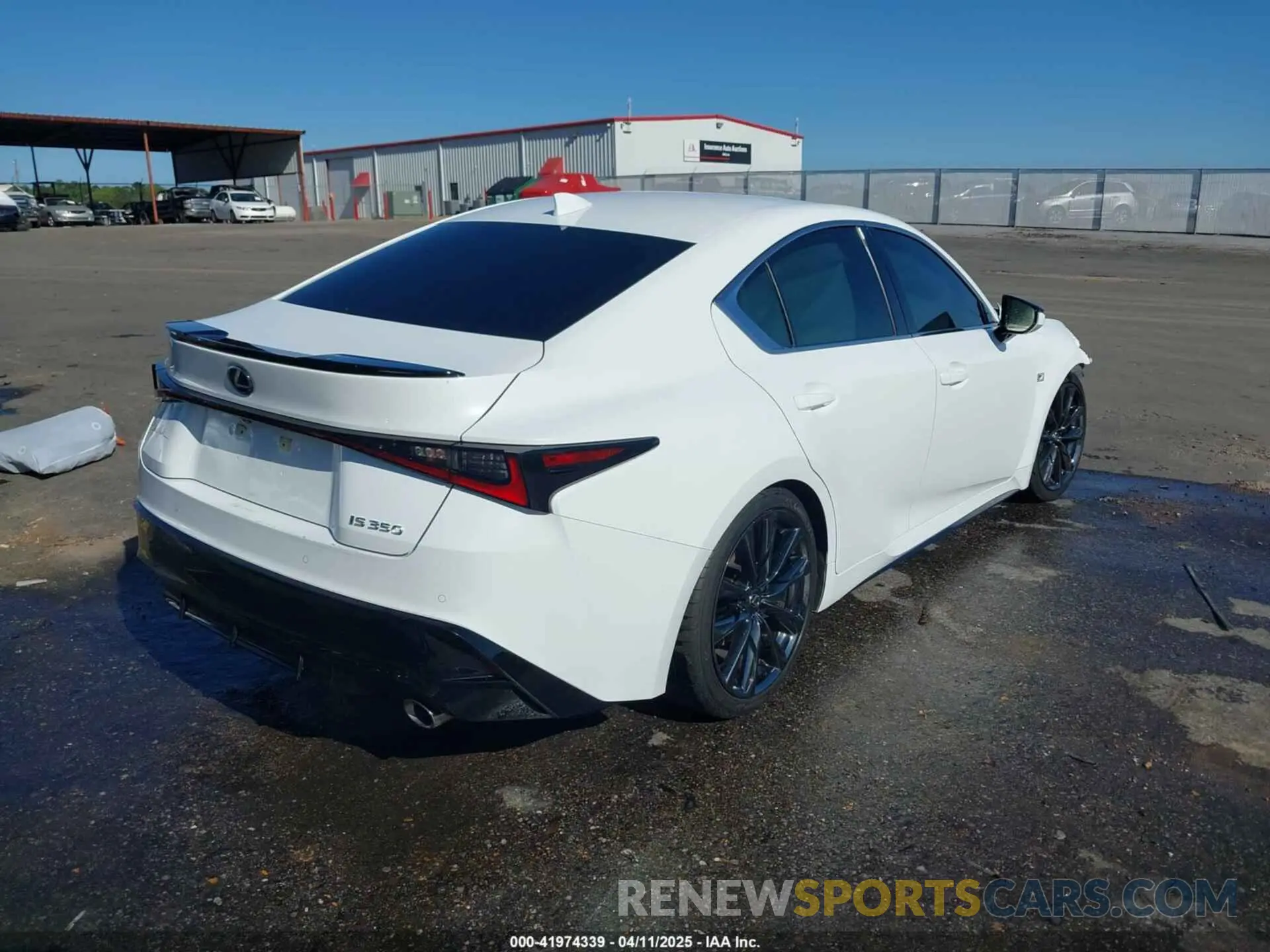 4 fotografías del automóvil dañado JTHGZ1B2XP5065331 LEXUS IS 350 2023