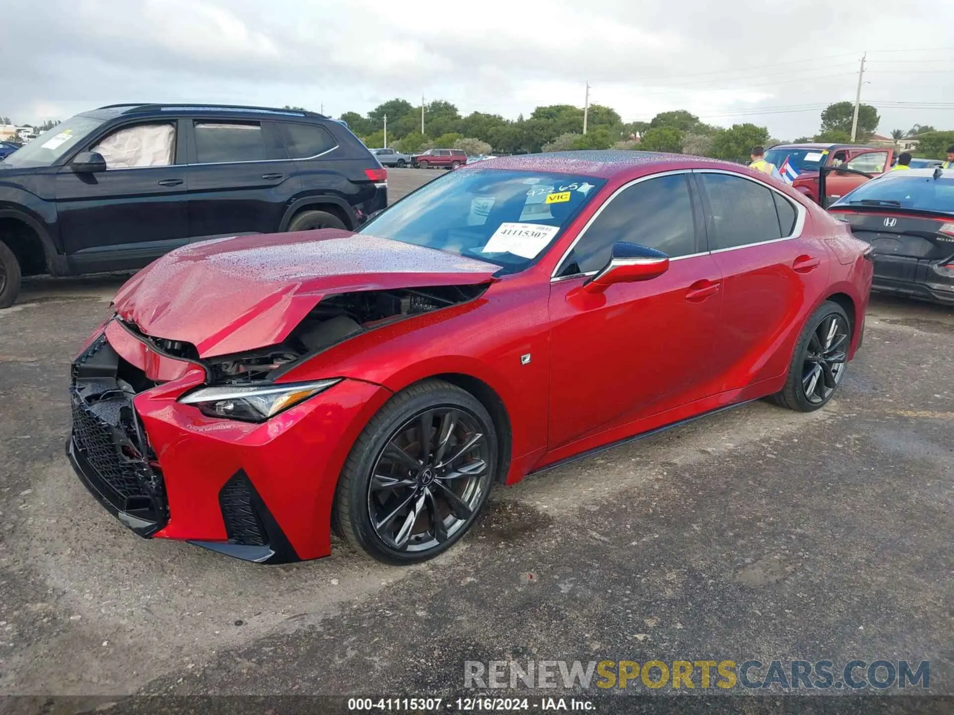 2 fotografías del automóvil dañado JTHGZ1B2XP5069864 LEXUS IS 350 2023