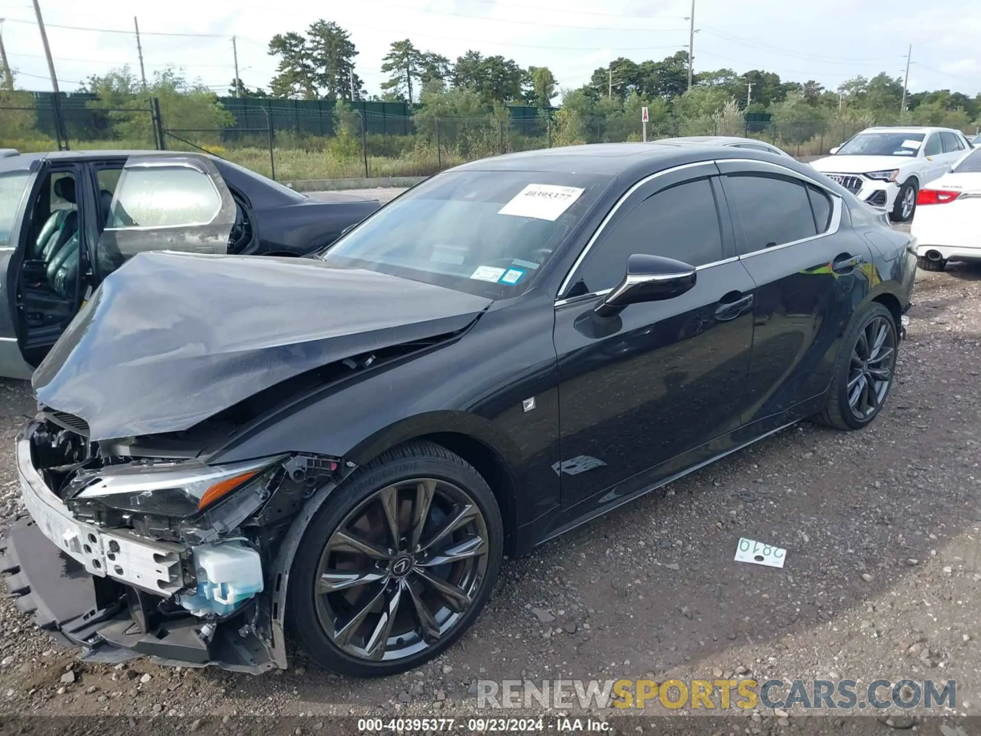 2 fotografías del automóvil dañado JTHGZ1E21P5029412 LEXUS IS 350 2023