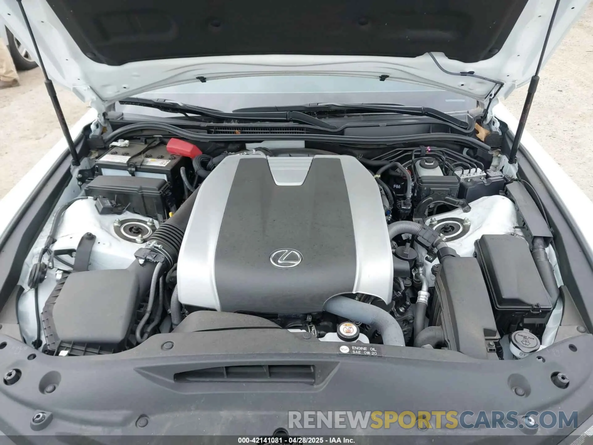 10 fotografías del automóvil dañado JTHGZ1E22P5029273 LEXUS IS 350 2023