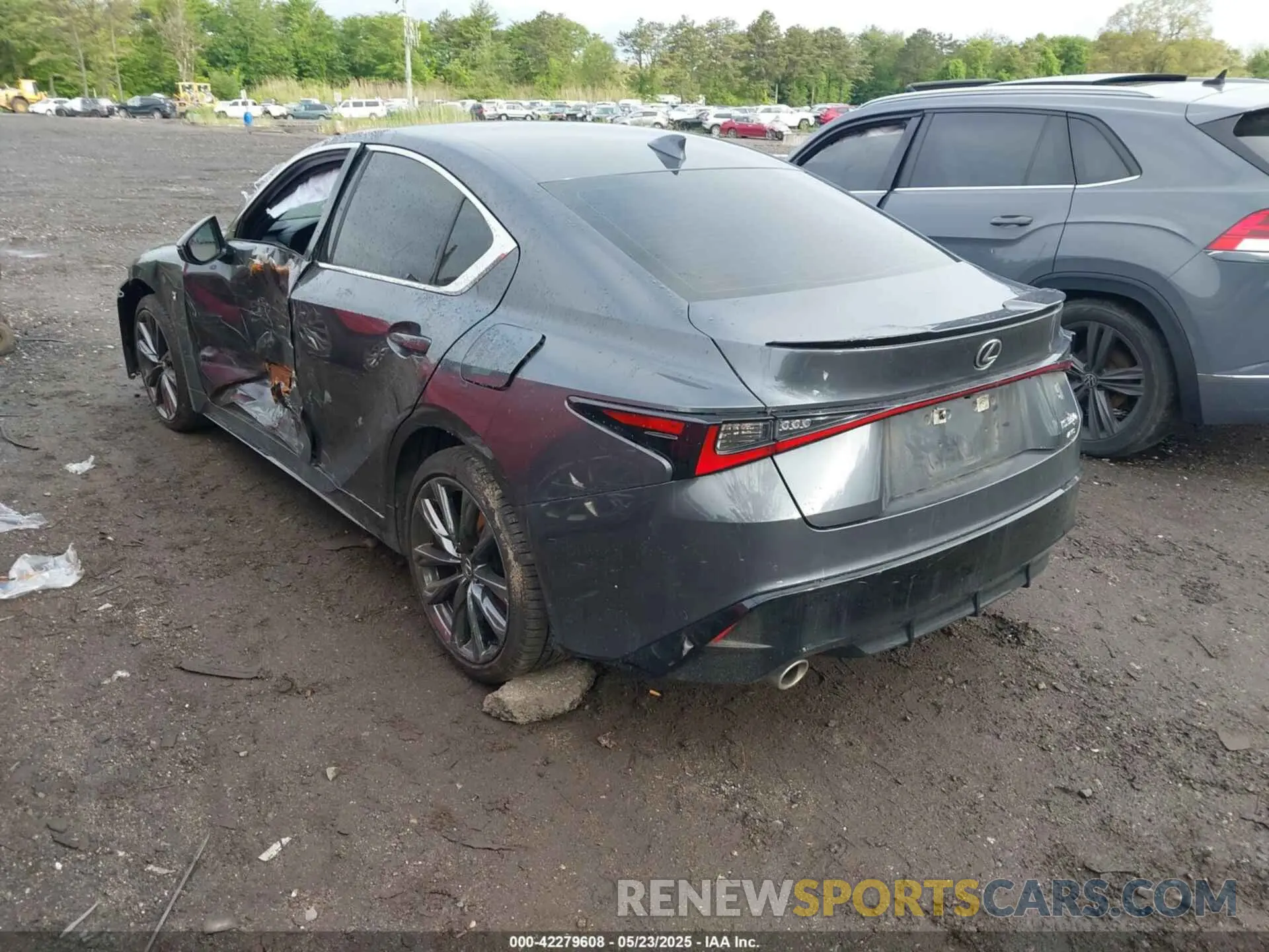 3 fotografías del automóvil dañado JTHGZ1E23P5028570 LEXUS IS 350 2023