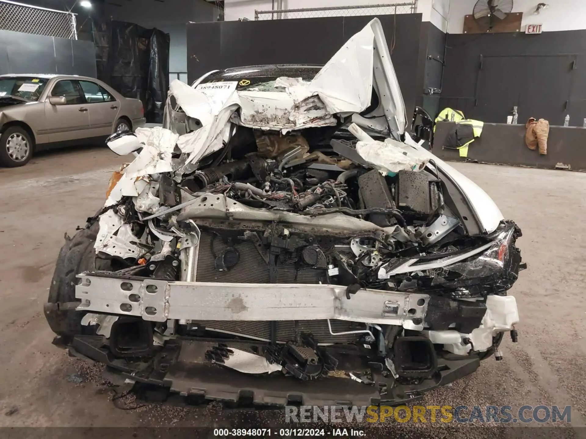 12 fotografías del automóvil dañado JTHGZ1E27P5029270 LEXUS IS 350 2023