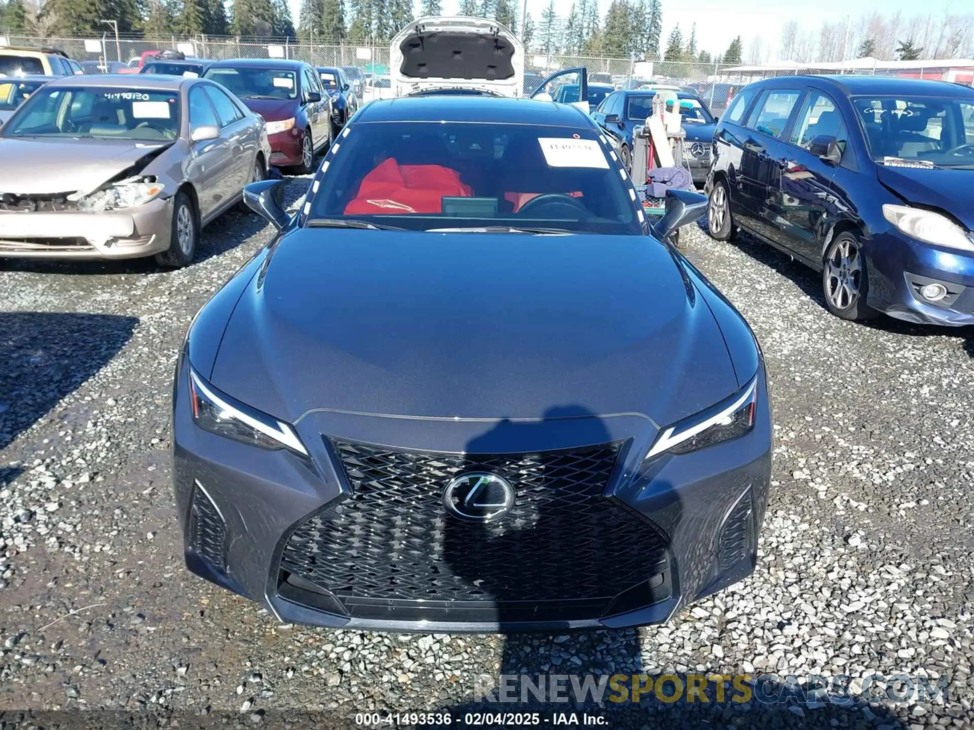 13 fotografías del automóvil dañado JTHGZ1E28P5027415 LEXUS IS 350 2023