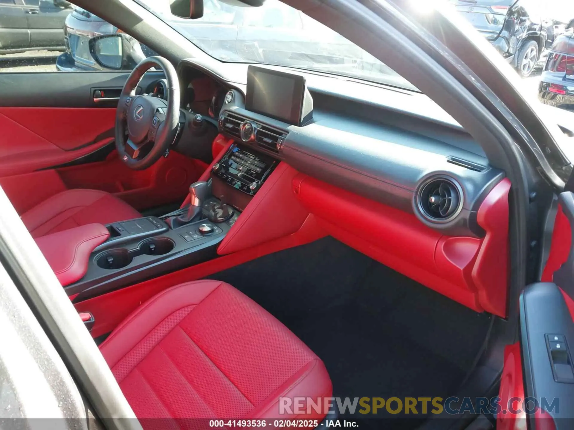 5 fotografías del automóvil dañado JTHGZ1E28P5027415 LEXUS IS 350 2023