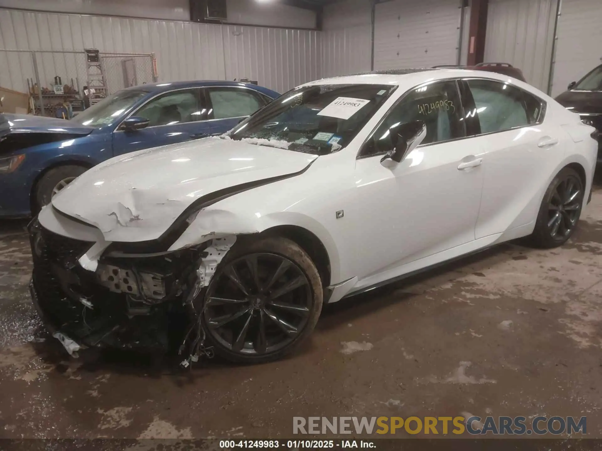 2 fotografías del automóvil dañado JTHGZ1E28P5032470 LEXUS IS 350 2023