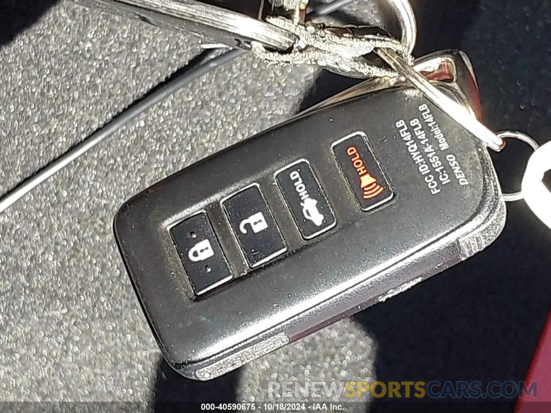 11 fotografías del automóvil dañado JTHGZ1E29P5027844 LEXUS IS 350 2023