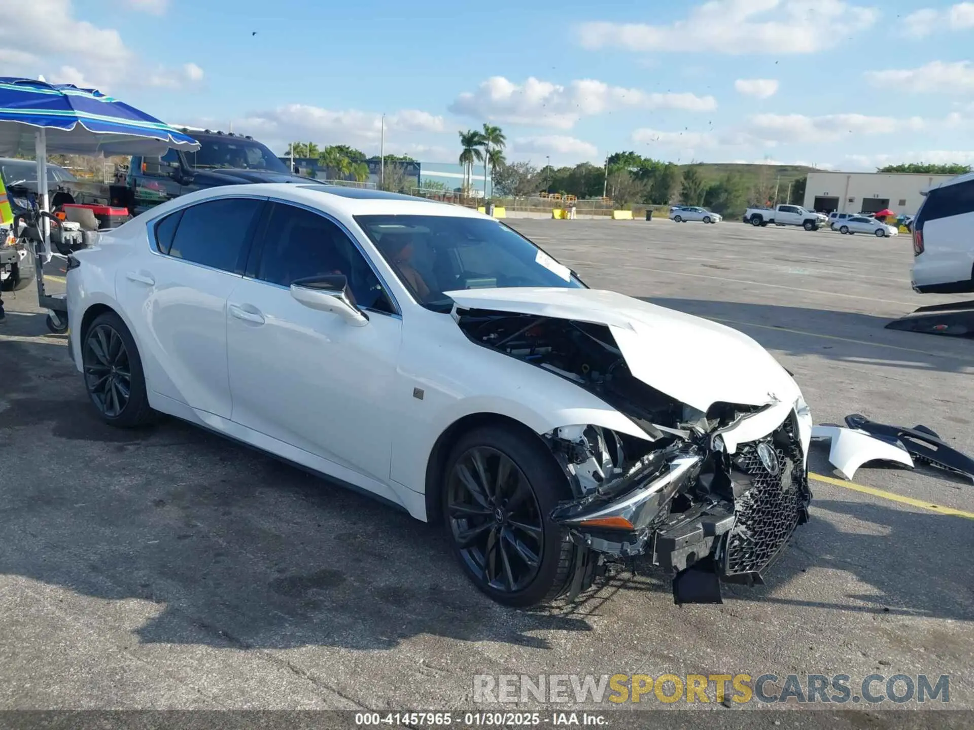 1 fotografías del automóvil dañado JTHBZ1B21R5079910 LEXUS IS 350 2024