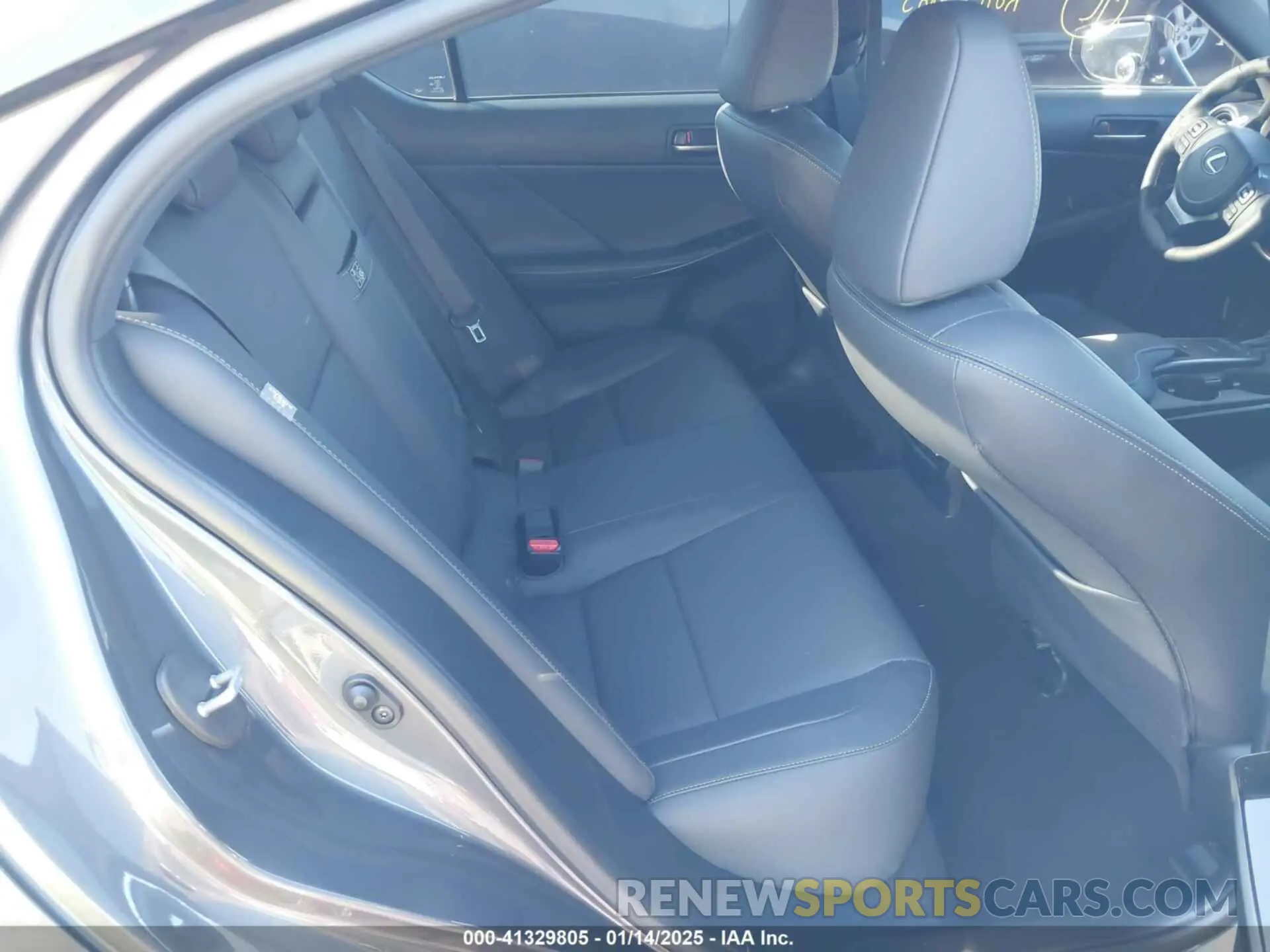 8 fotografías del automóvil dañado JTHBZ1B22R5080533 LEXUS IS 350 2024