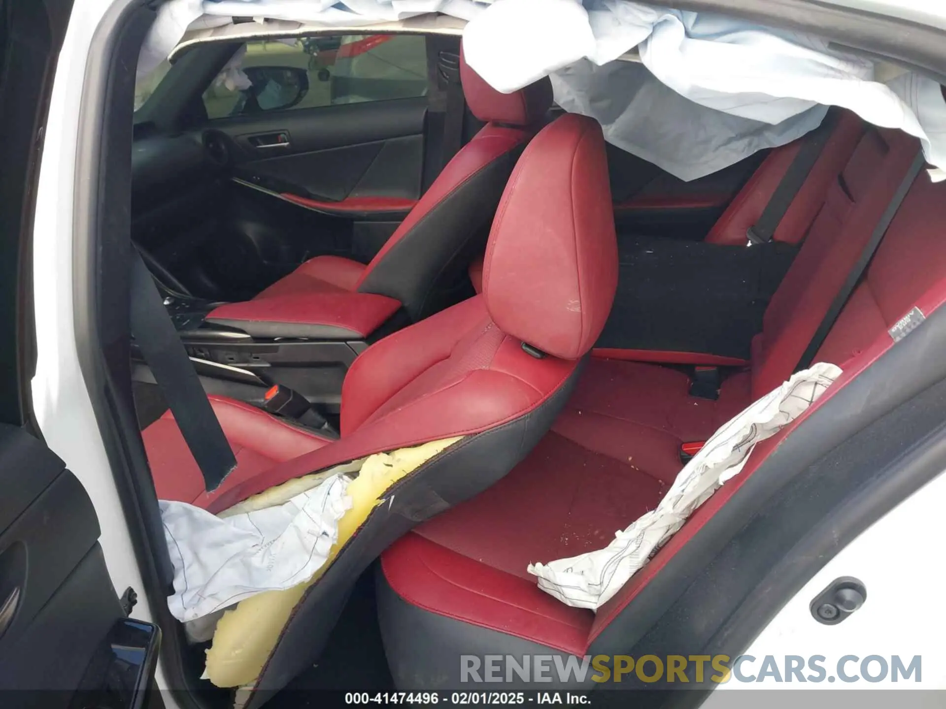 8 fotografías del automóvil dañado JTHBZ1B25R5079117 LEXUS IS 350 2024