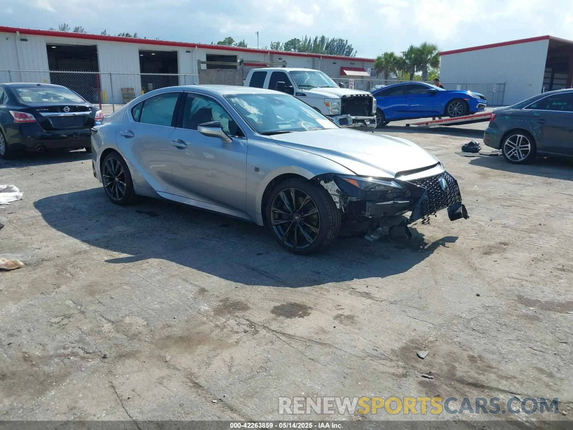 1 fotografías del automóvil dañado JTHBZ1B25R5079232 LEXUS IS 350 2024