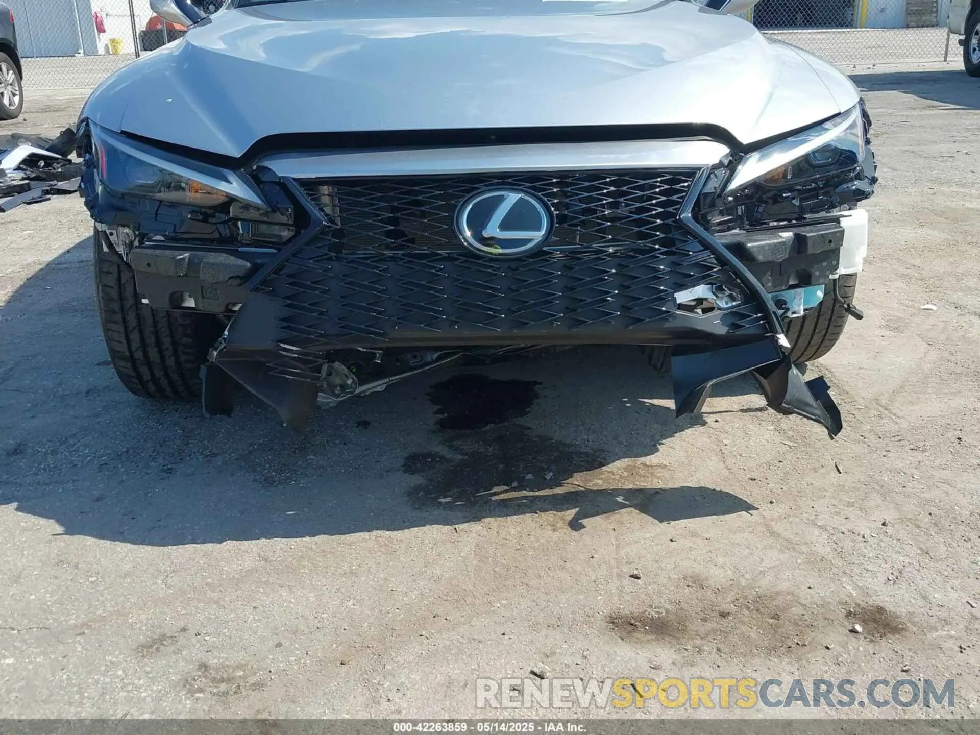 6 fotografías del automóvil dañado JTHBZ1B25R5079232 LEXUS IS 350 2024