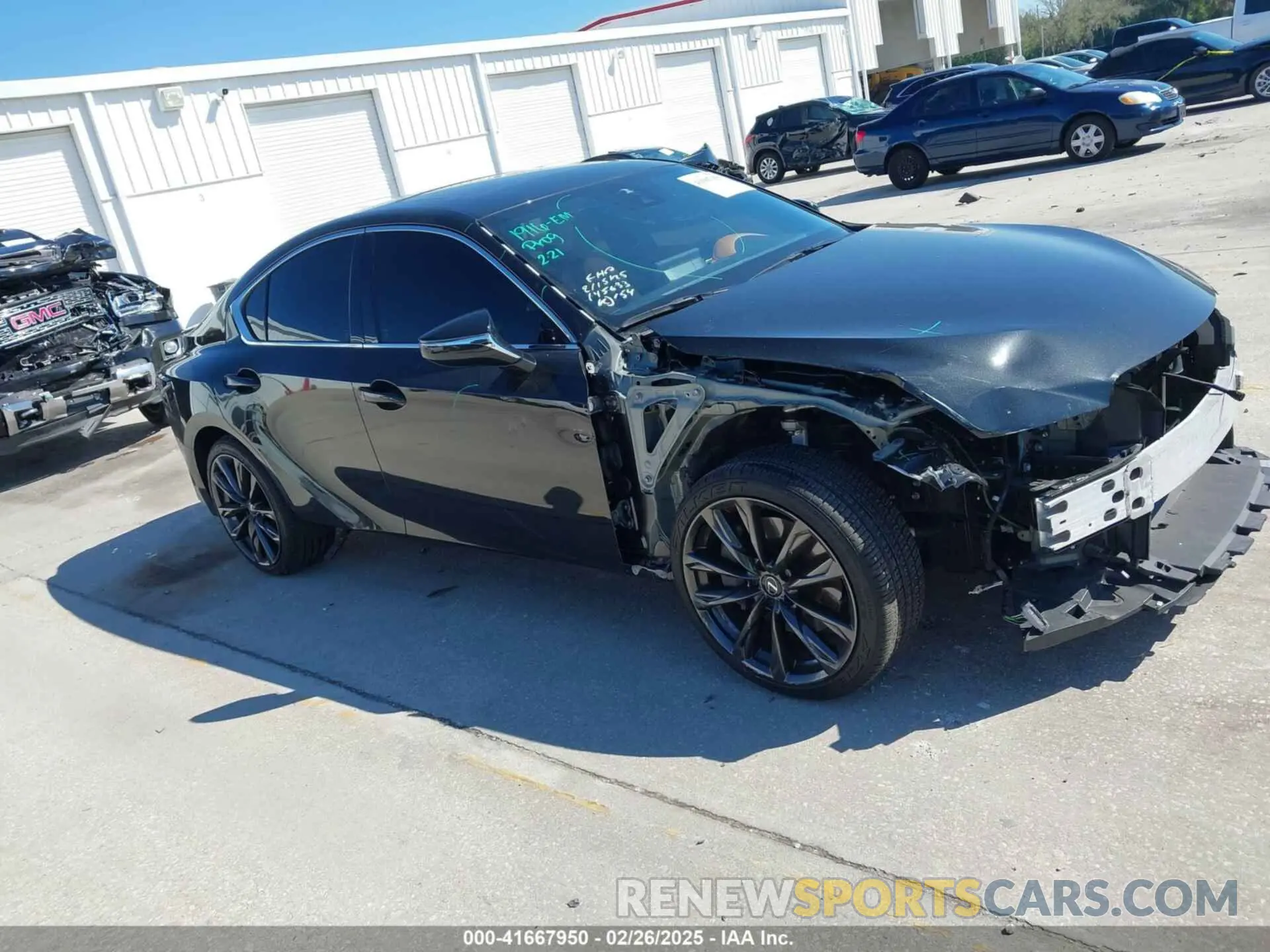 14 fotografías del automóvil dañado JTHBZ1B29R5078438 LEXUS IS 350 2024