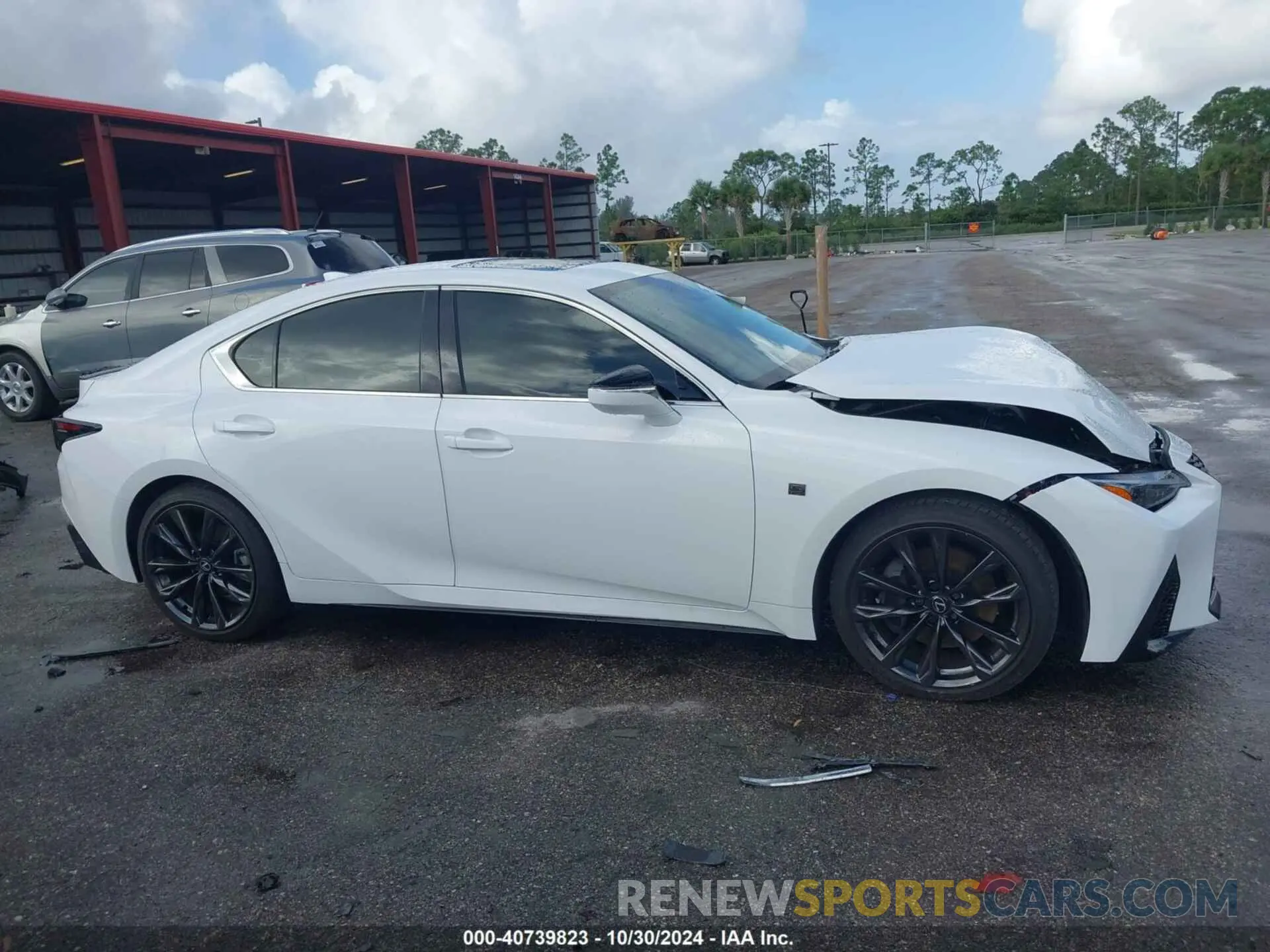 13 fotografías del automóvil dañado JTHBZ1B2XR5078514 LEXUS IS 350 2024