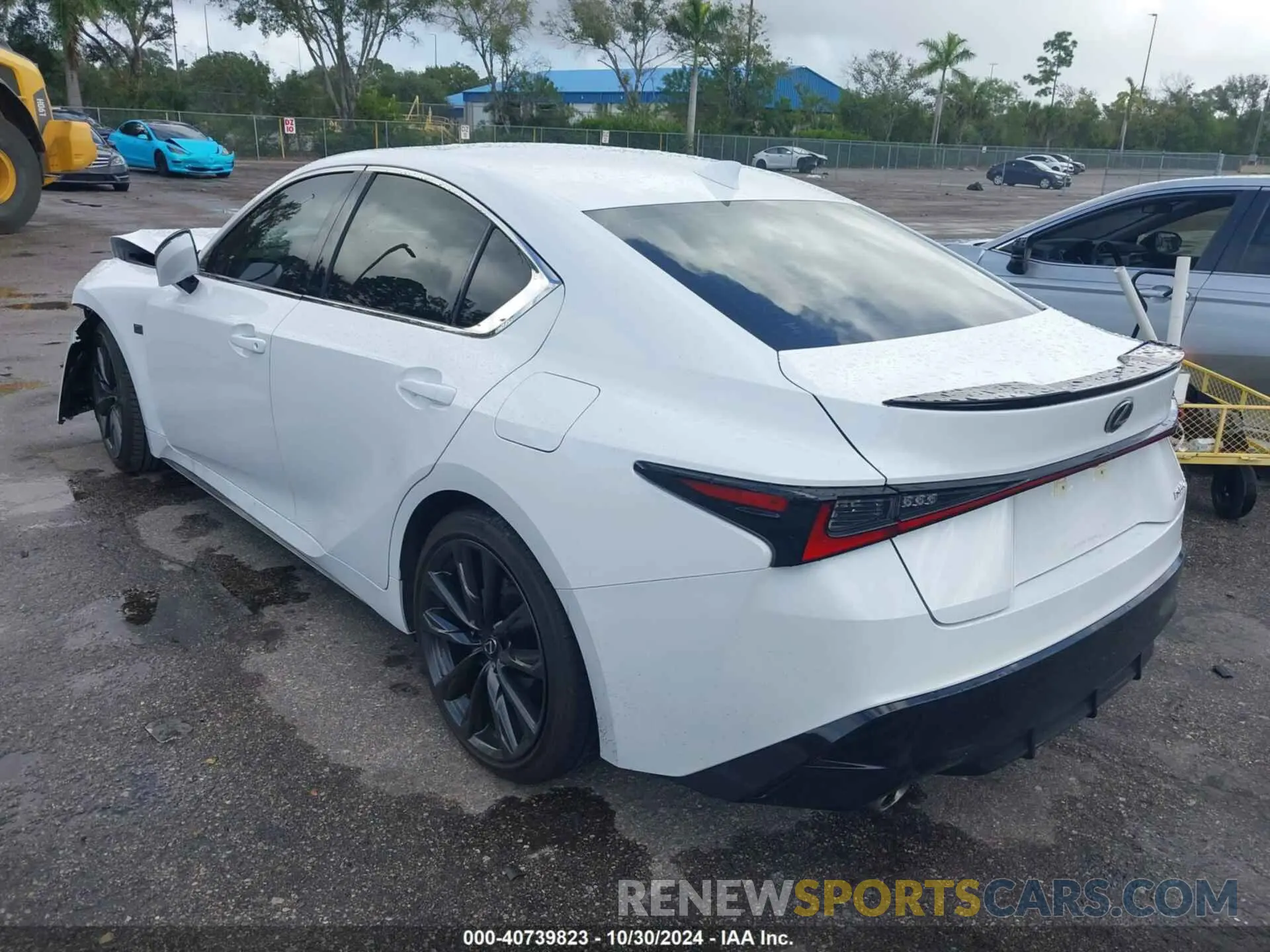 3 fotografías del automóvil dañado JTHBZ1B2XR5078514 LEXUS IS 350 2024