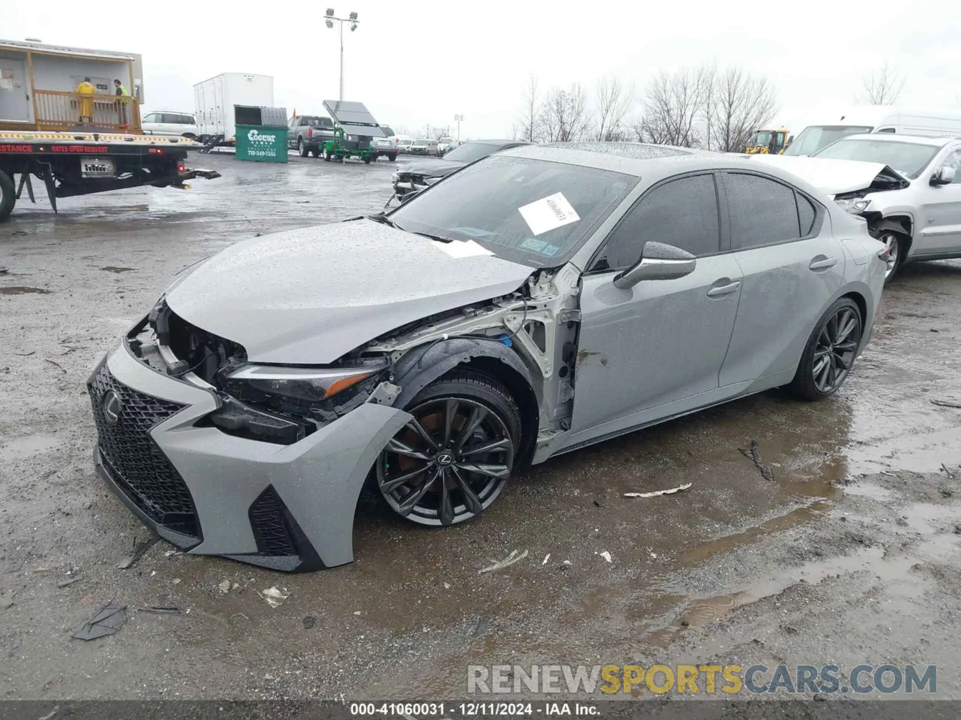 2 fotografías del automóvil dañado JTHBZ1E22R5035541 LEXUS IS 350 2024