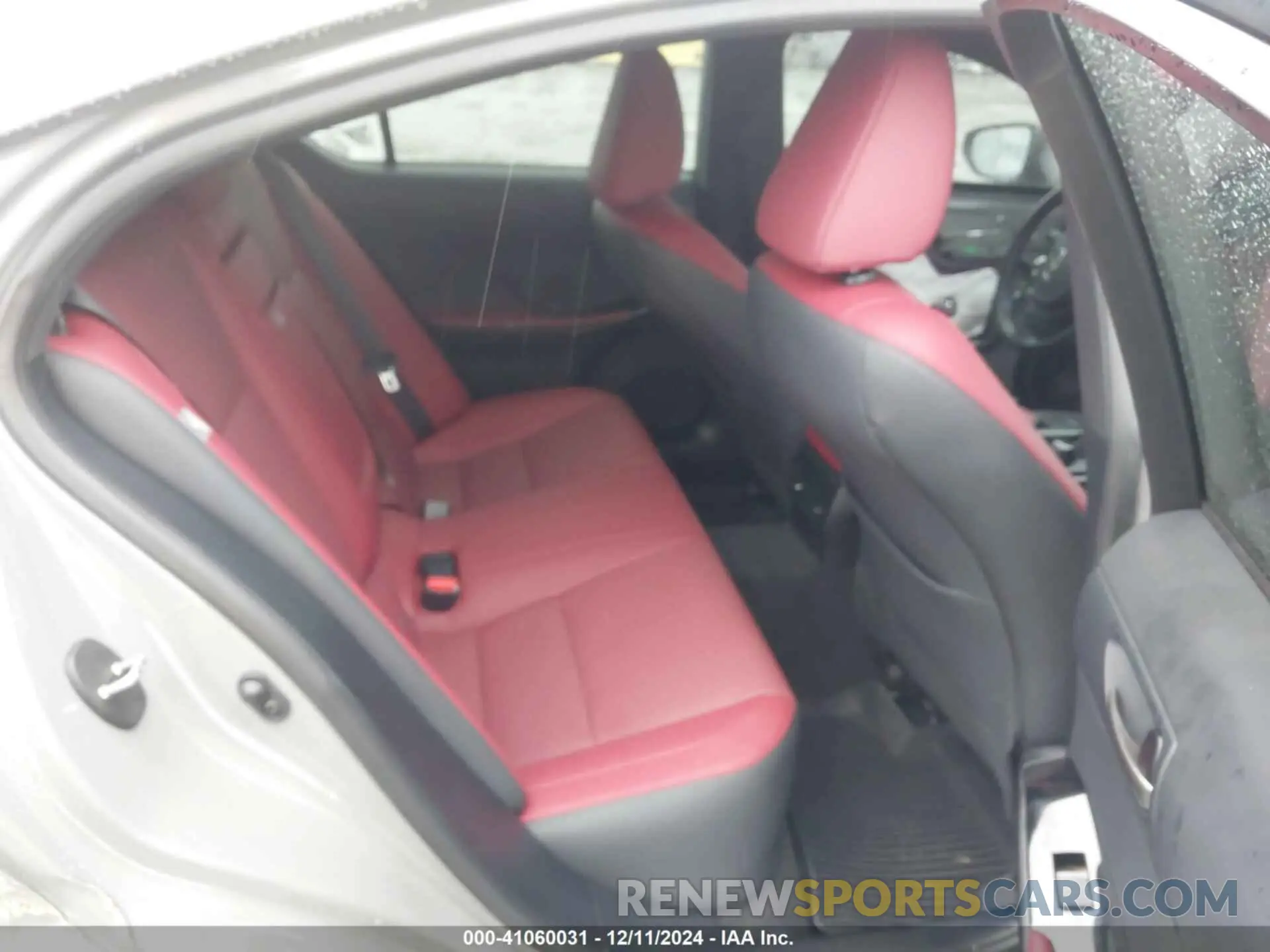 8 fotografías del automóvil dañado JTHBZ1E22R5035541 LEXUS IS 350 2024