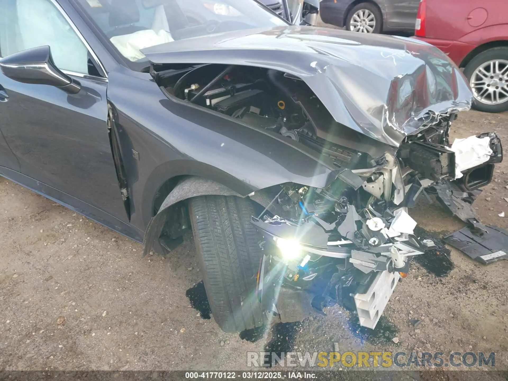 17 fotografías del automóvil dañado JTHBZ1E24R5035556 LEXUS IS 350 2024