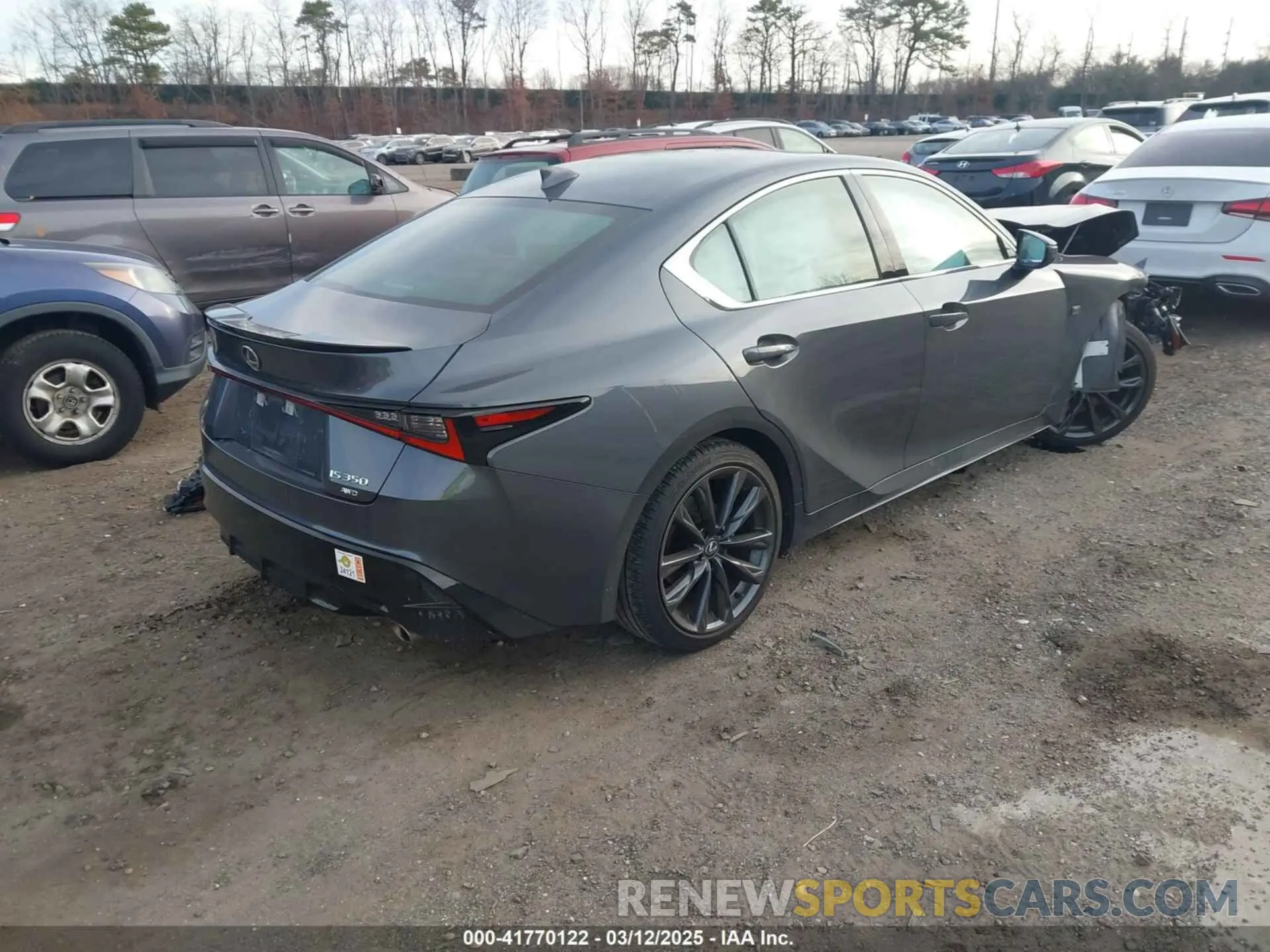 4 fotografías del automóvil dañado JTHBZ1E24R5035556 LEXUS IS 350 2024