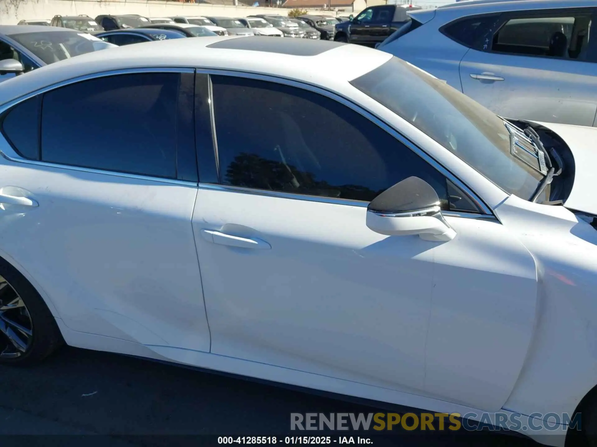 14 fotografías del automóvil dañado JTHGZ1B21R5073952 LEXUS IS 350 2024
