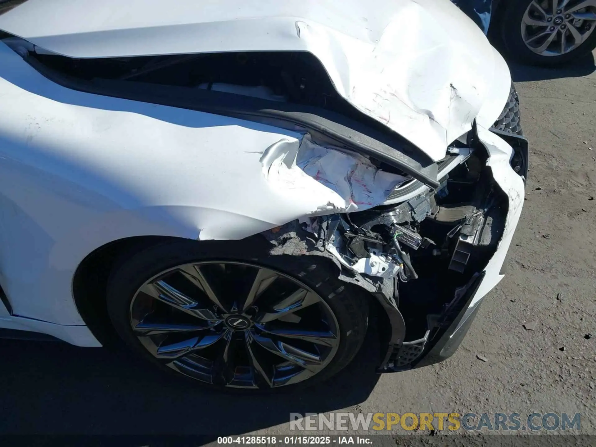6 fotografías del automóvil dañado JTHGZ1B21R5073952 LEXUS IS 350 2024