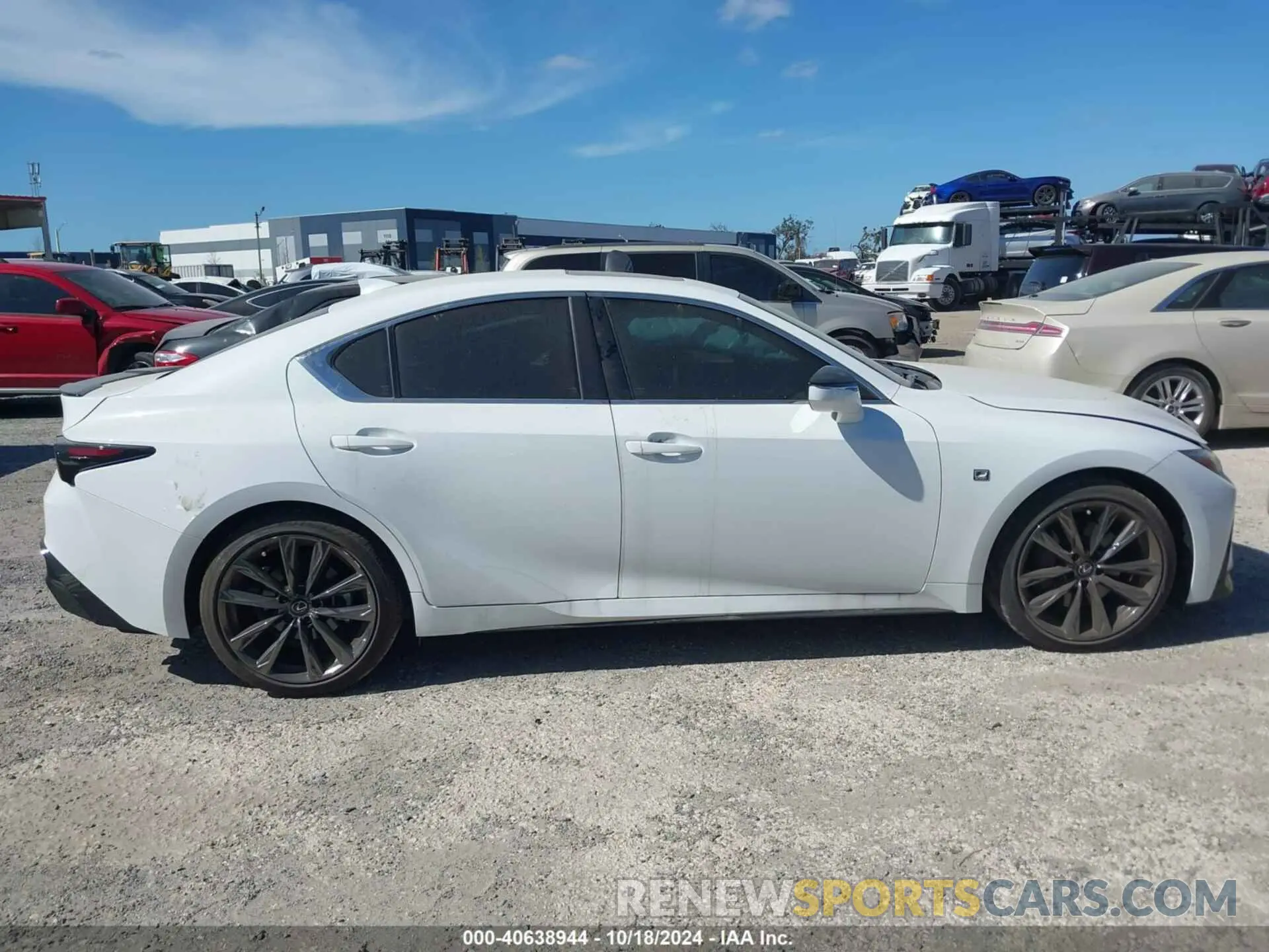 13 fotografías del automóvil dañado JTHGZ1B21R5078858 LEXUS IS 350 2024