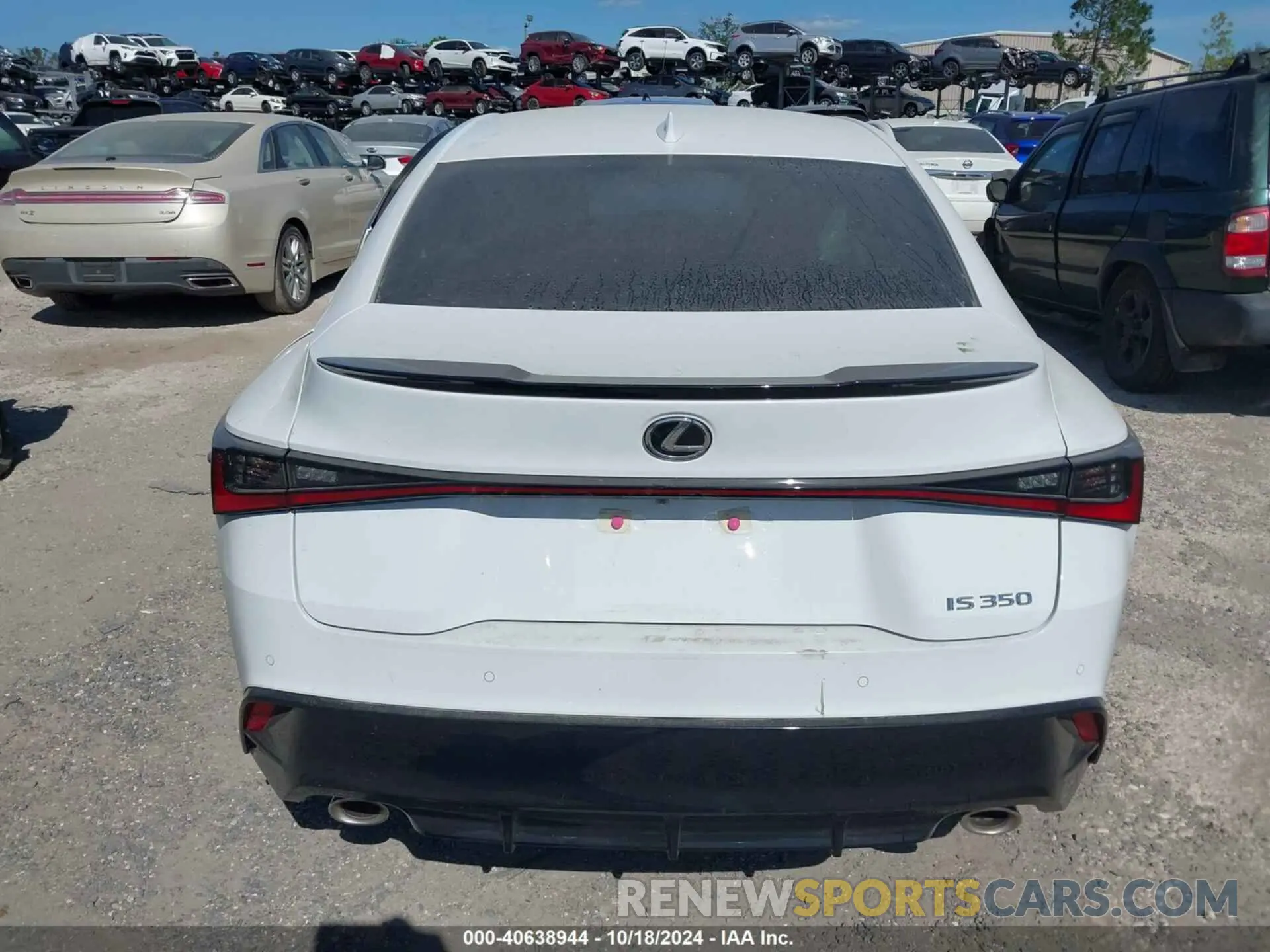 16 fotografías del automóvil dañado JTHGZ1B21R5078858 LEXUS IS 350 2024