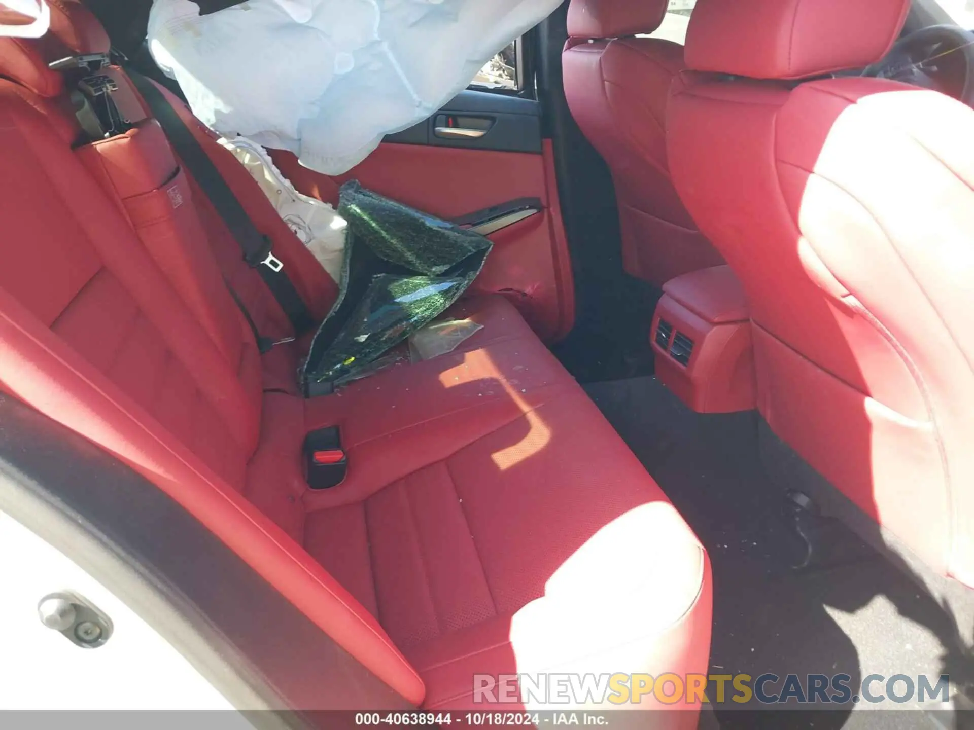 8 fotografías del automóvil dañado JTHGZ1B21R5078858 LEXUS IS 350 2024