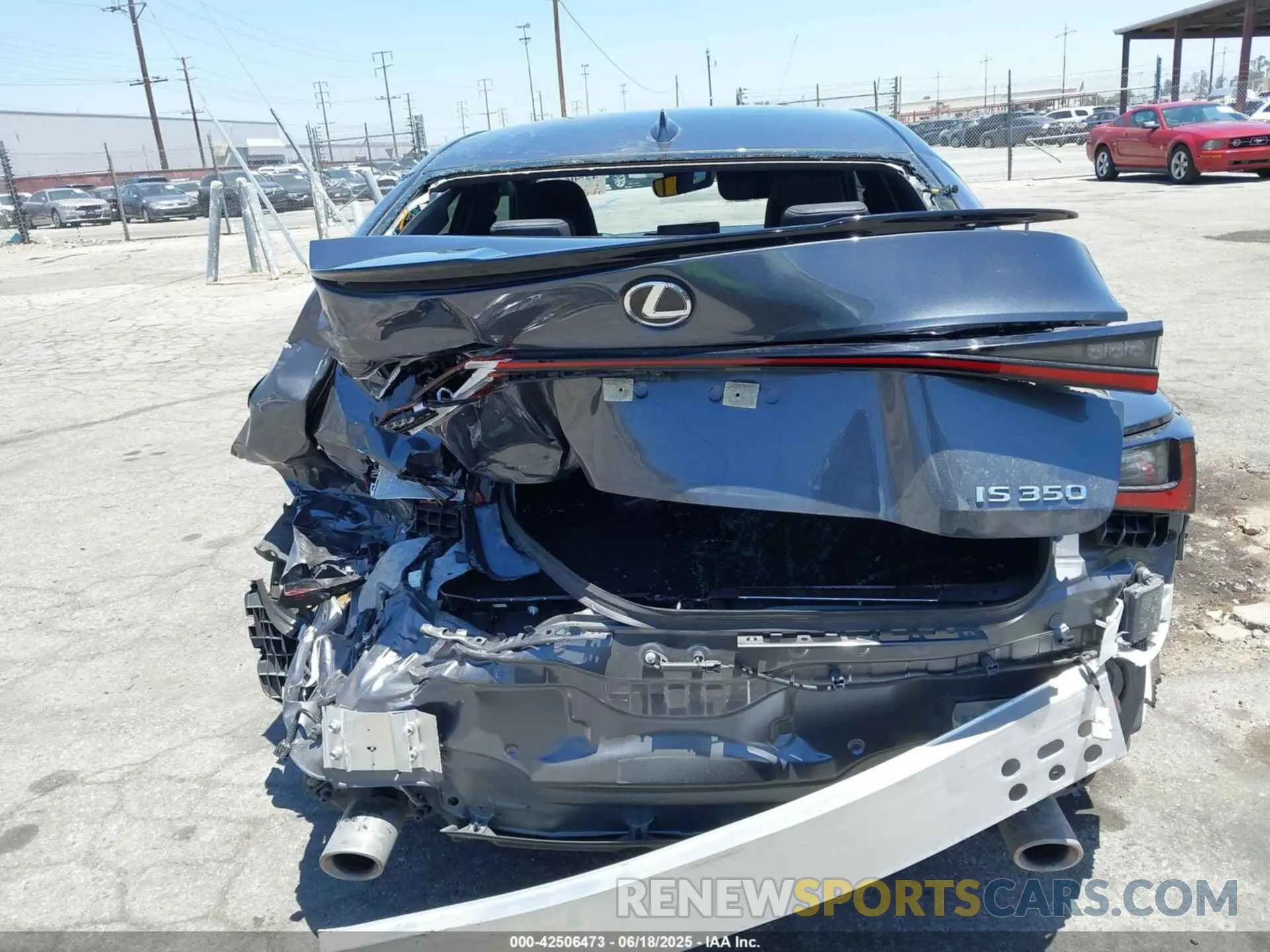 6 fotografías del automóvil dañado JTHGZ1B21R5082151 LEXUS IS 350 2024
