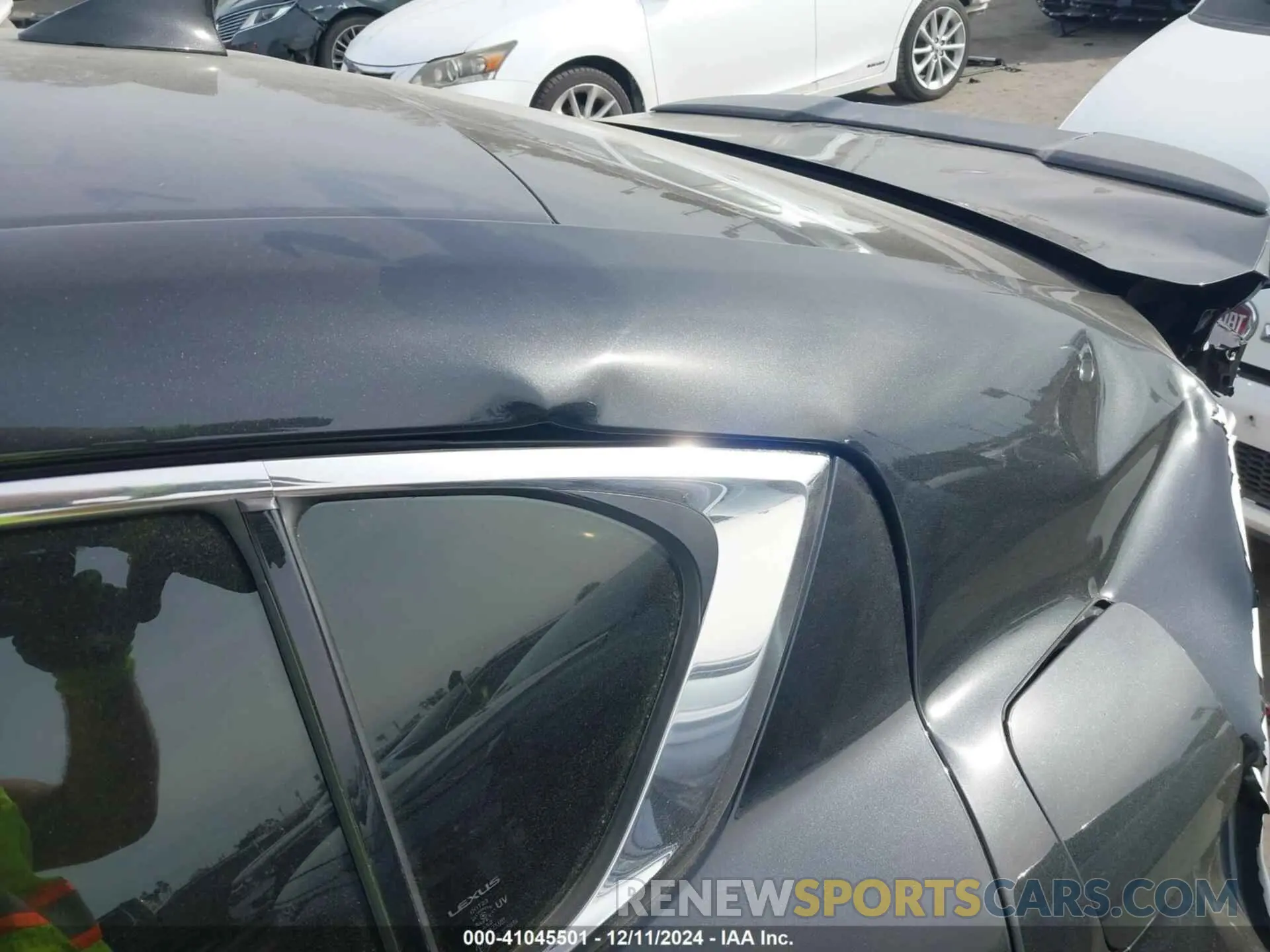 14 fotografías del automóvil dañado JTHGZ1B23R5076108 LEXUS IS 350 2024