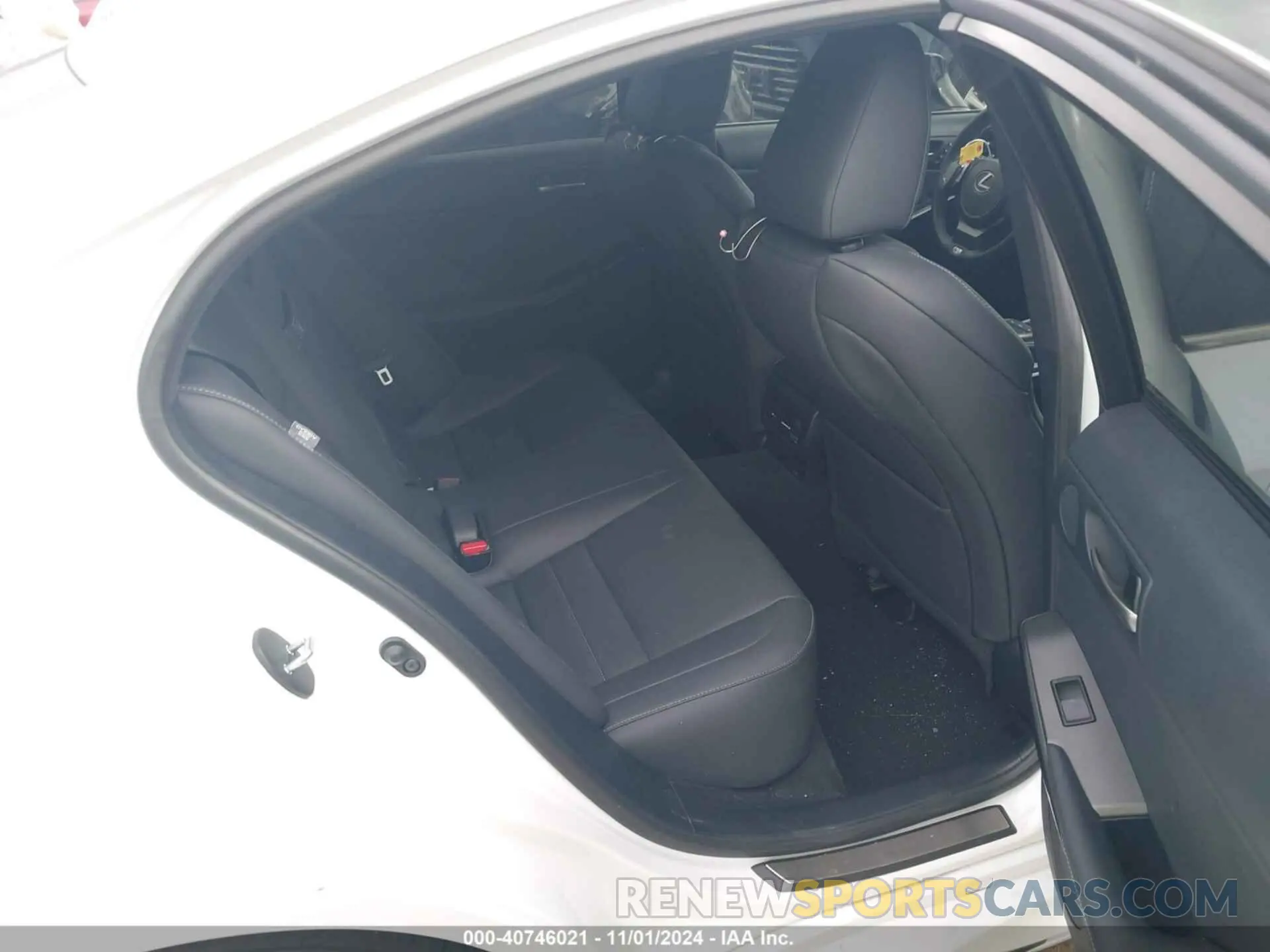 8 fotografías del automóvil dañado JTHGZ1B24R5072570 LEXUS IS 350 2024
