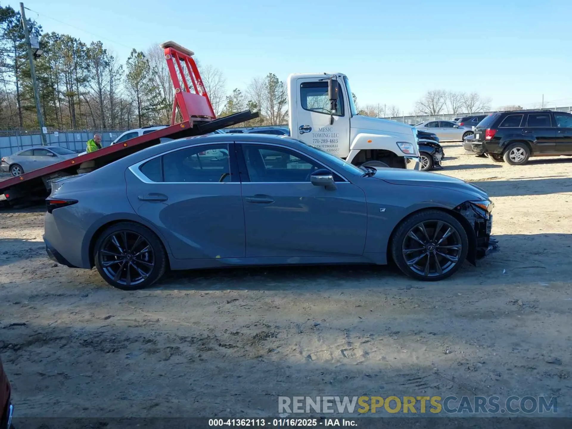 14 fotografías del automóvil dañado JTHGZ1B24R5076652 LEXUS IS 350 2024