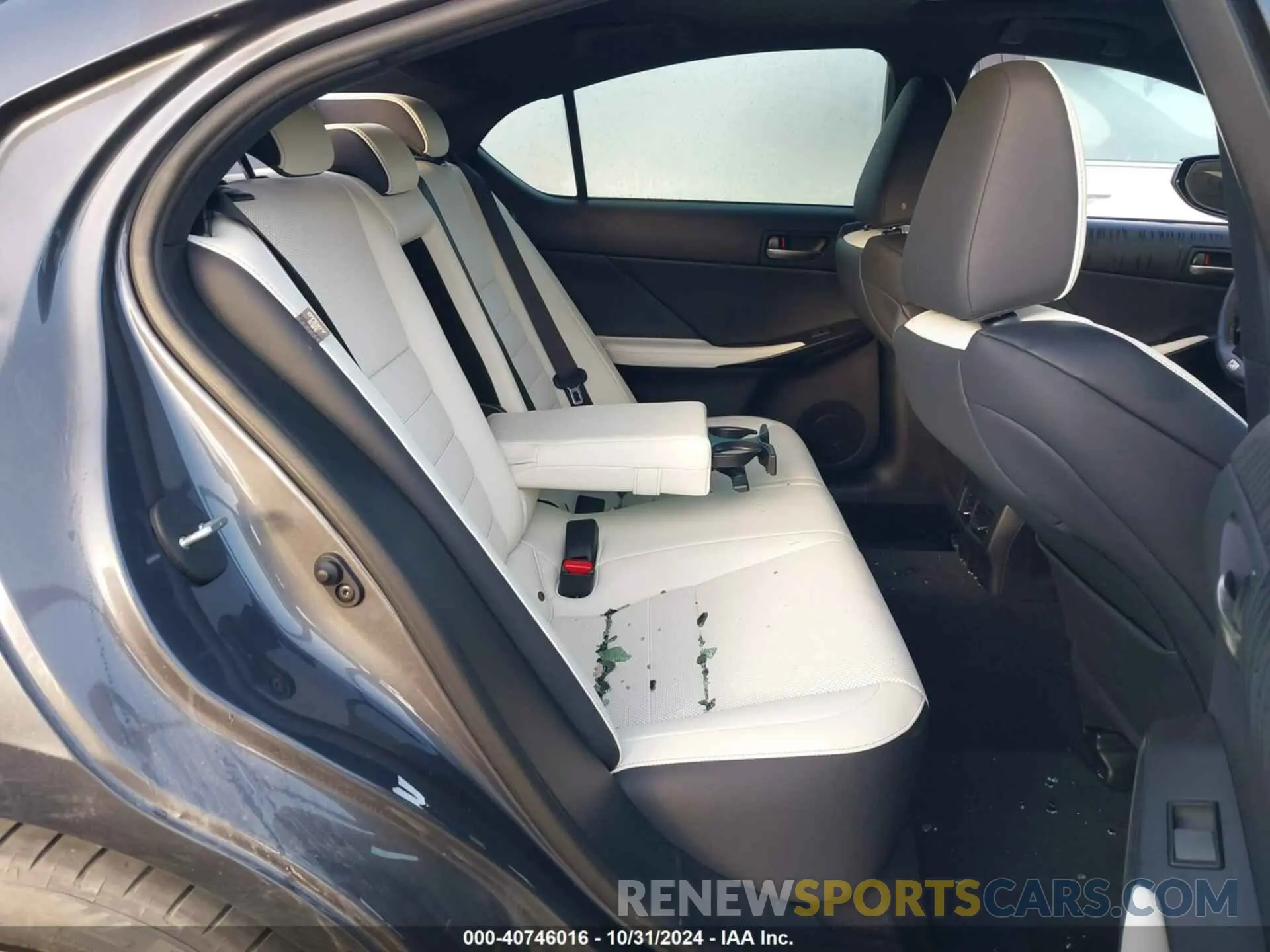 8 fotografías del automóvil dañado JTHGZ1B24R5079096 LEXUS IS 350 2024