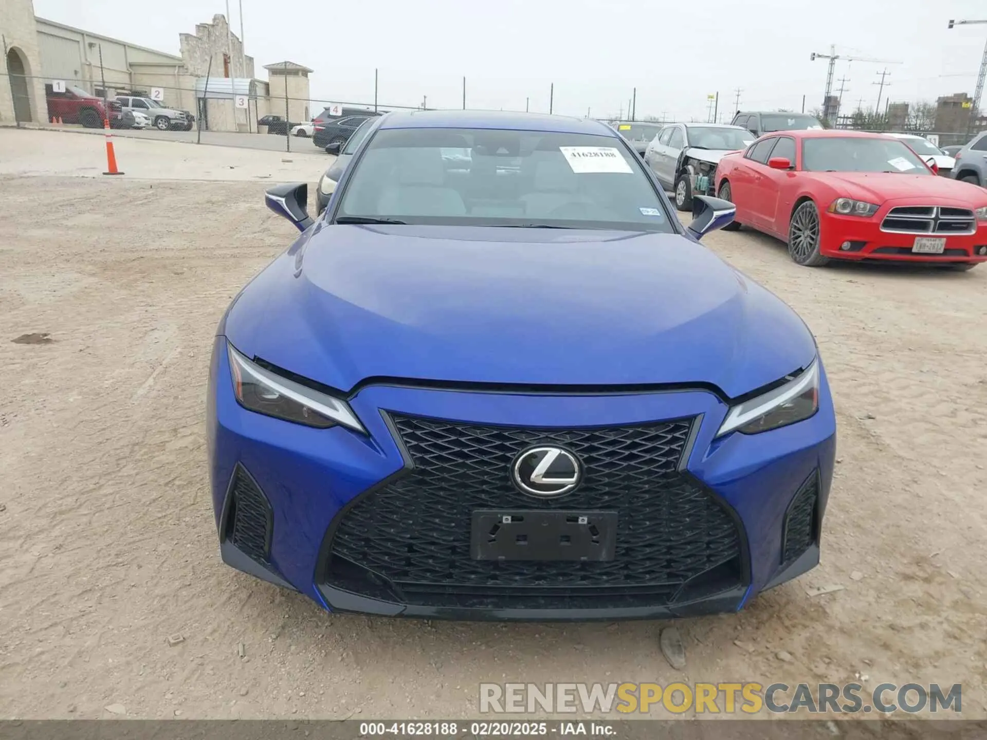 12 fotografías del automóvil dañado JTHGZ1B25R5072240 LEXUS IS 350 2024