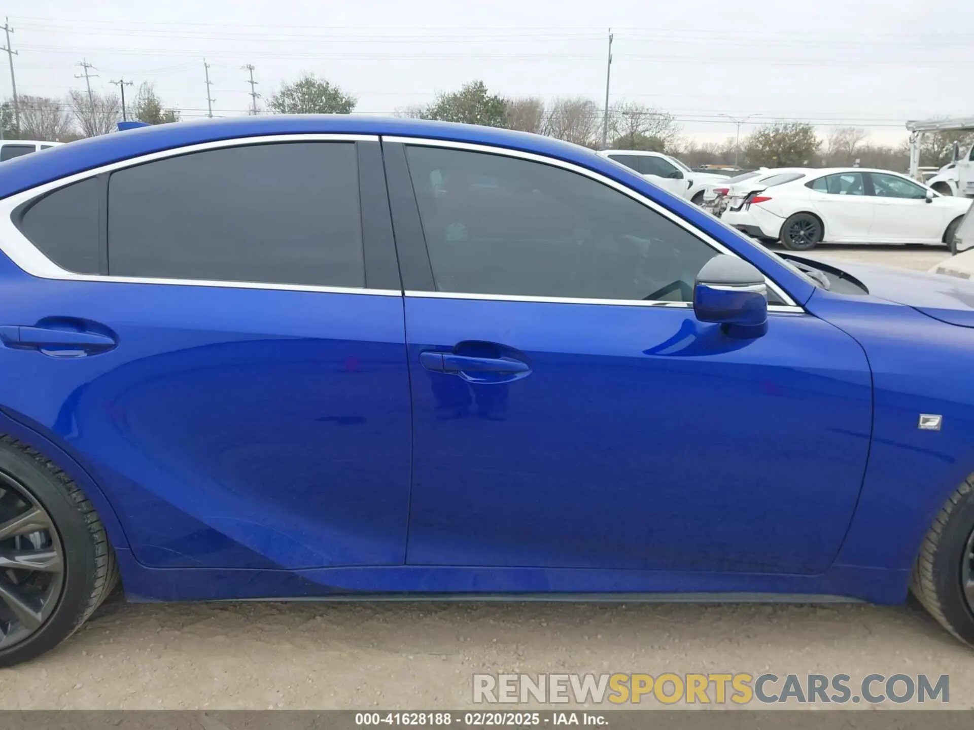 13 fotografías del automóvil dañado JTHGZ1B25R5072240 LEXUS IS 350 2024