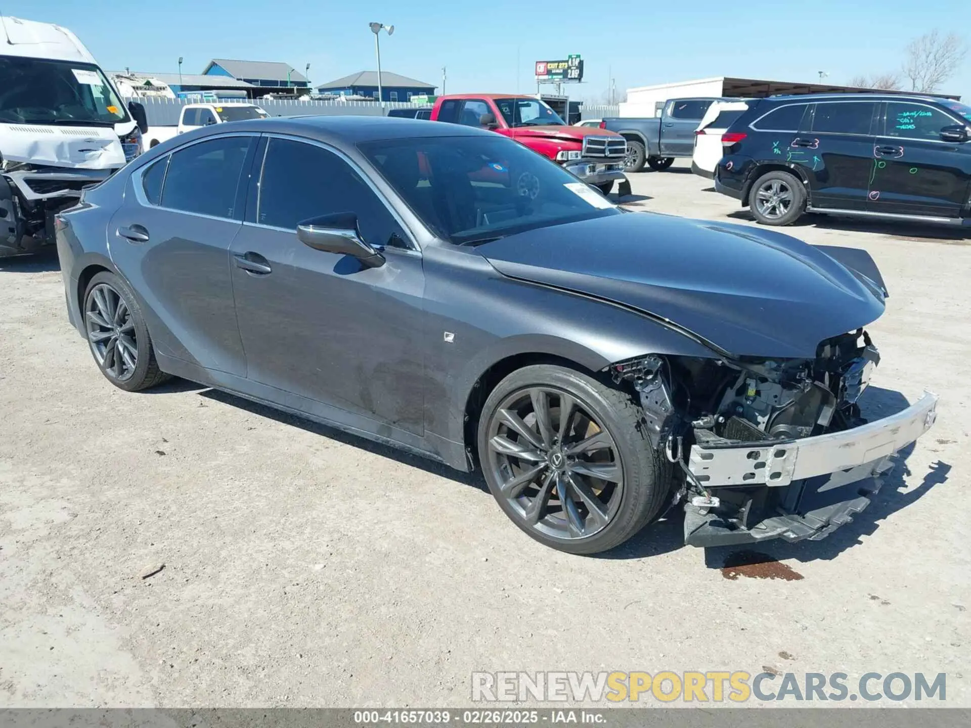 1 fotografías del automóvil dañado JTHGZ1B25R5073808 LEXUS IS 350 2024