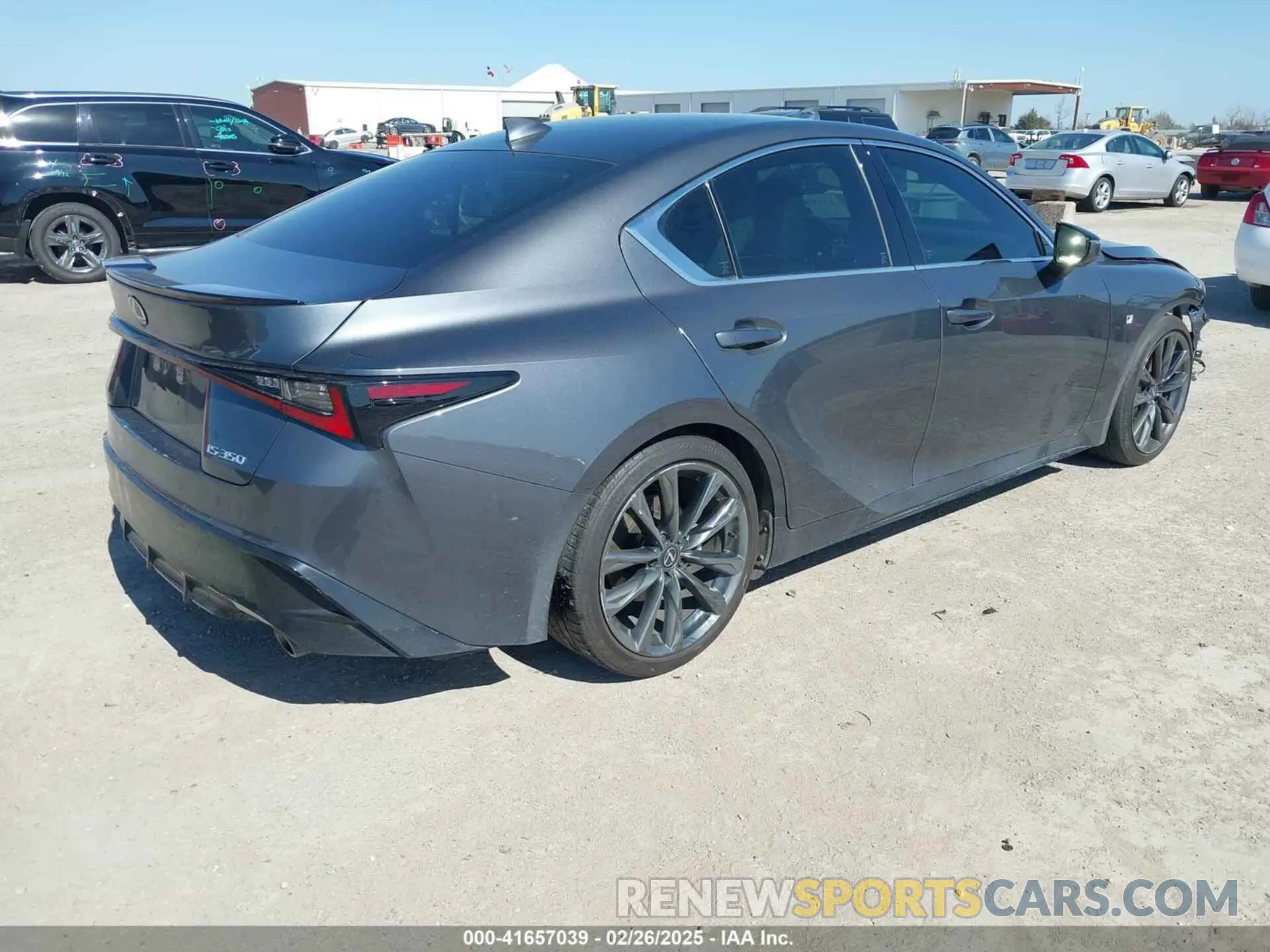 4 fotografías del automóvil dañado JTHGZ1B25R5073808 LEXUS IS 350 2024