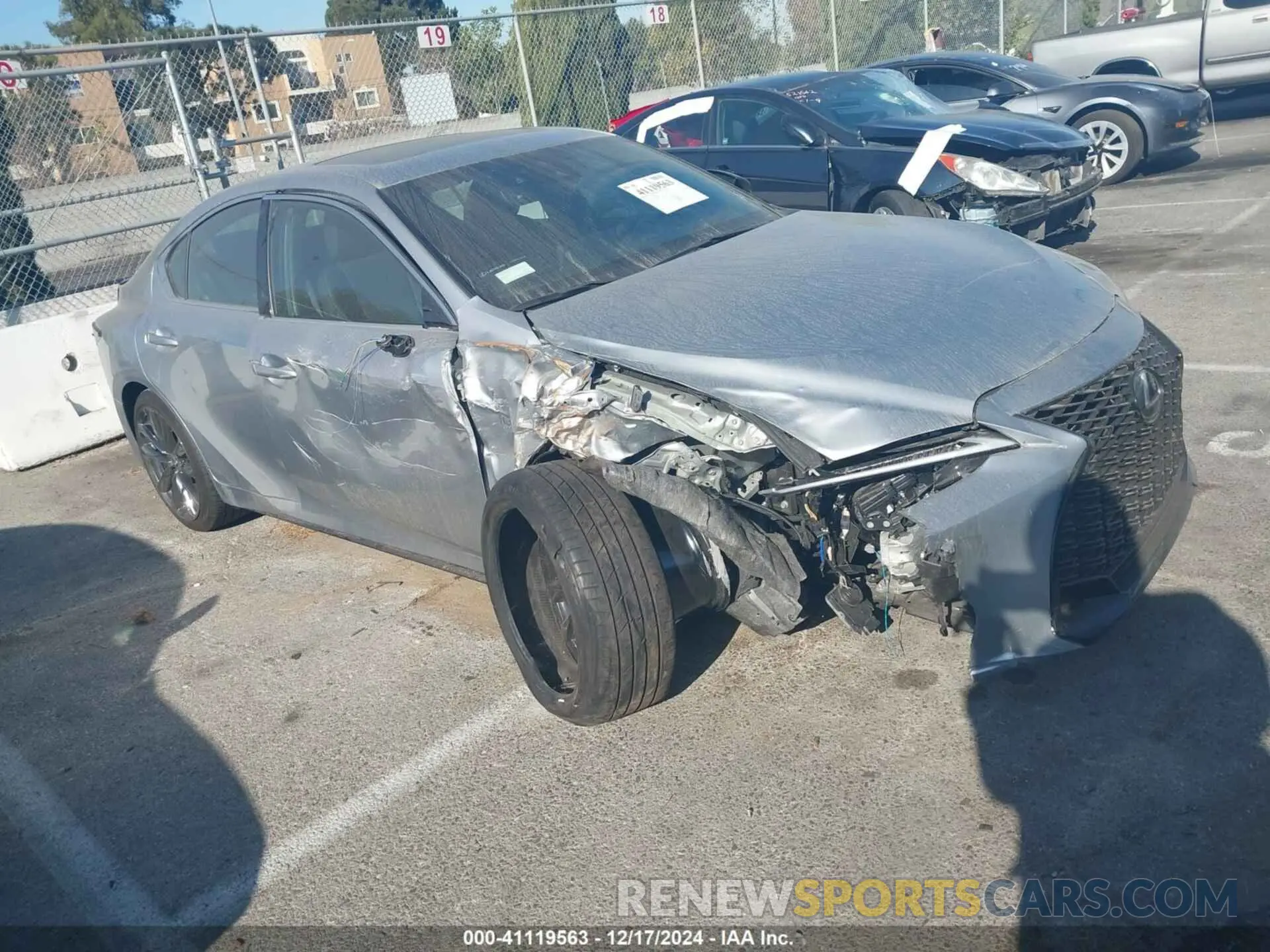 1 fotografías del automóvil dañado JTHGZ1B25R5076286 LEXUS IS 350 2024