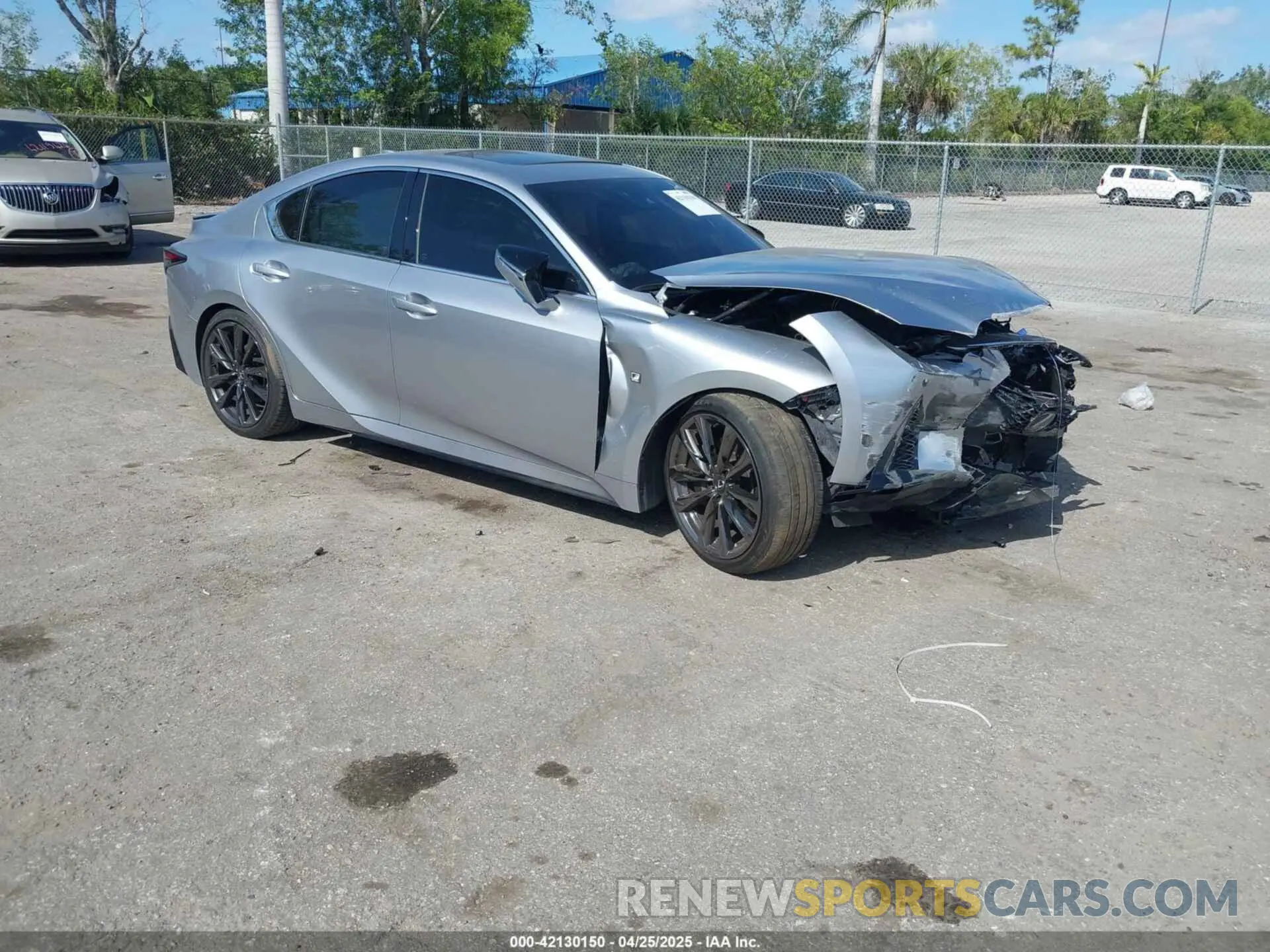 1 fotografías del automóvil dañado JTHGZ1B25R5078605 LEXUS IS 350 2024